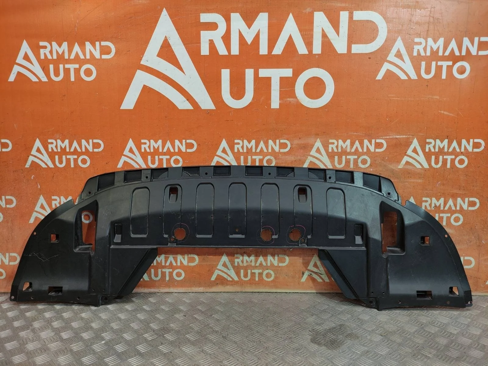 Пыльник бампера Mitsubishi Outlander 2012-нв 3