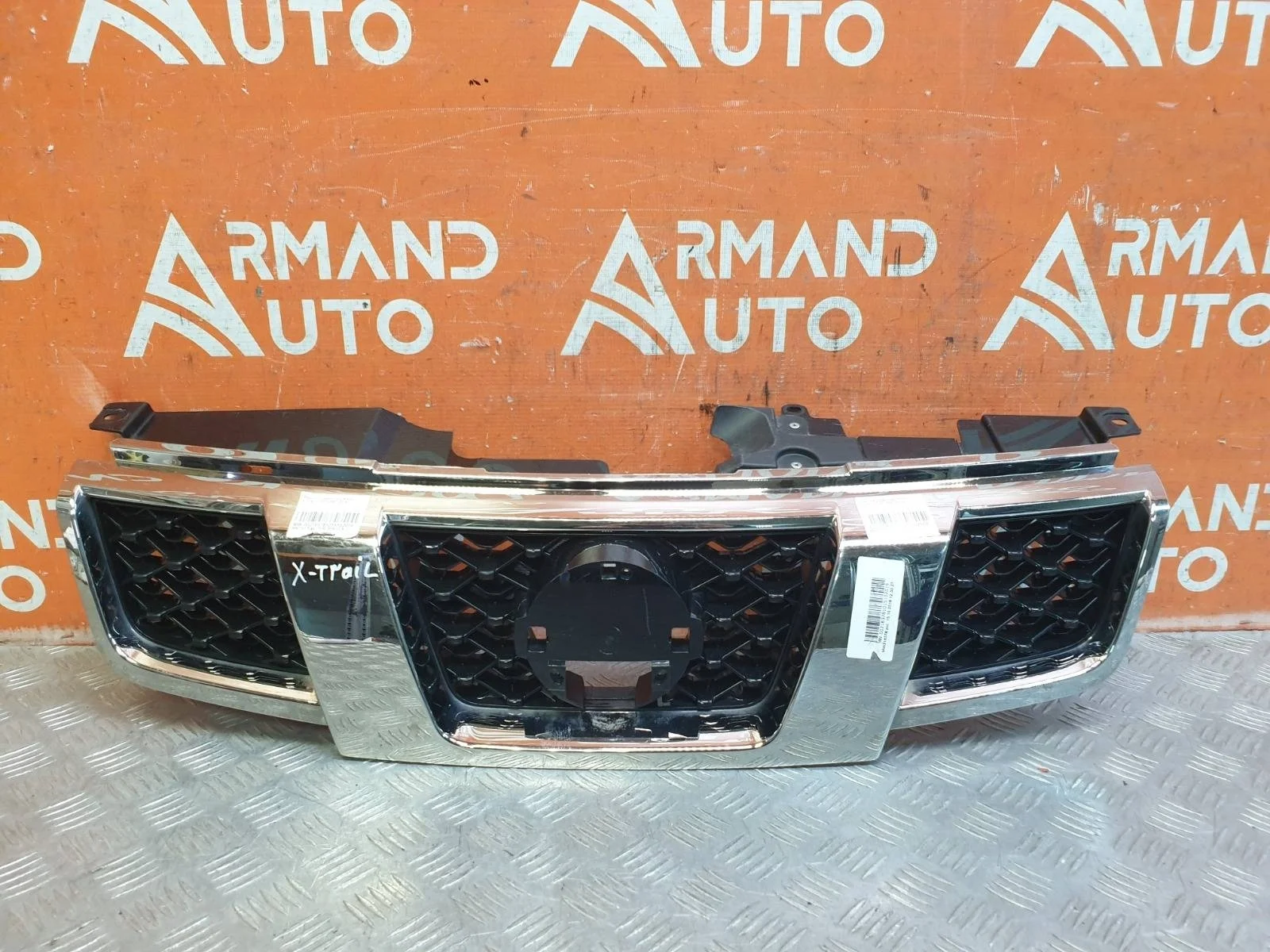 Решетка радиатора Nissan X-Trail 2010-2015 T31