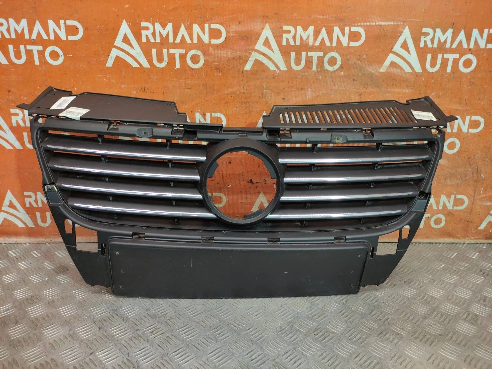 Решетка радиатора Volkswagen Passat 2005-2010 B6