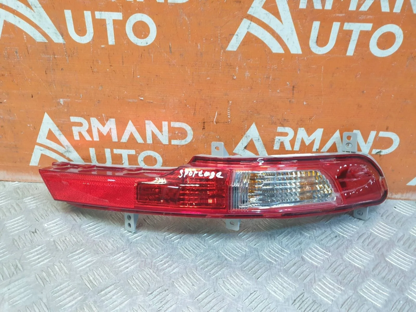 Фонарь противотуманный Kia Sportage 2010-2016 3 SL