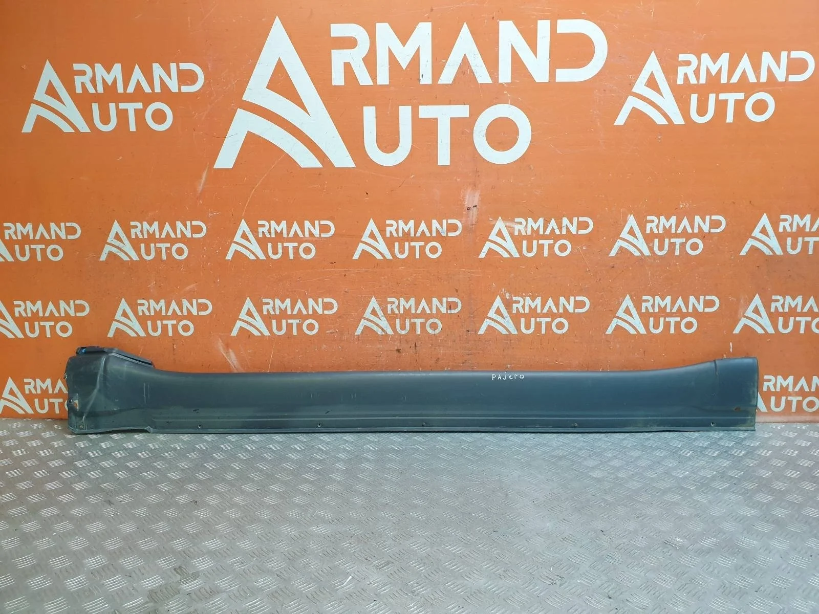 Накладка порога Mitsubishi Pajero 2006-нв 4