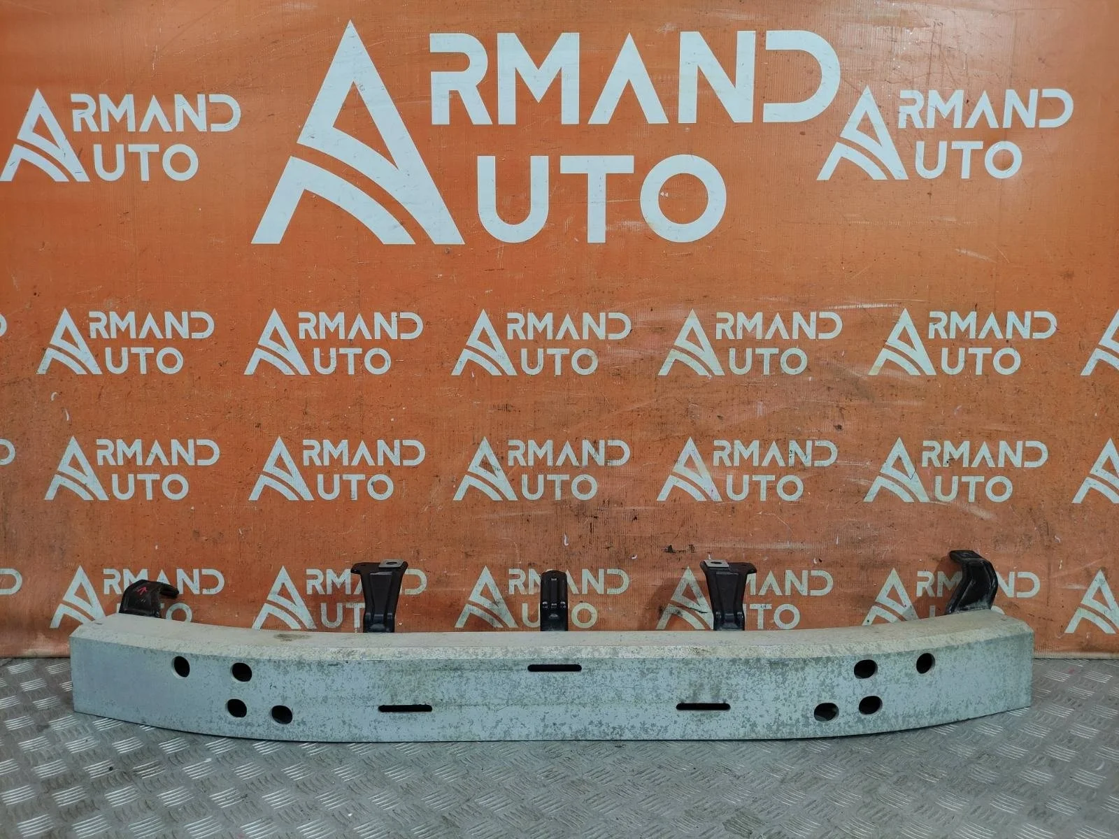 Усилитель бампера Toyota Land Cruiser Prado 2017-нв 150