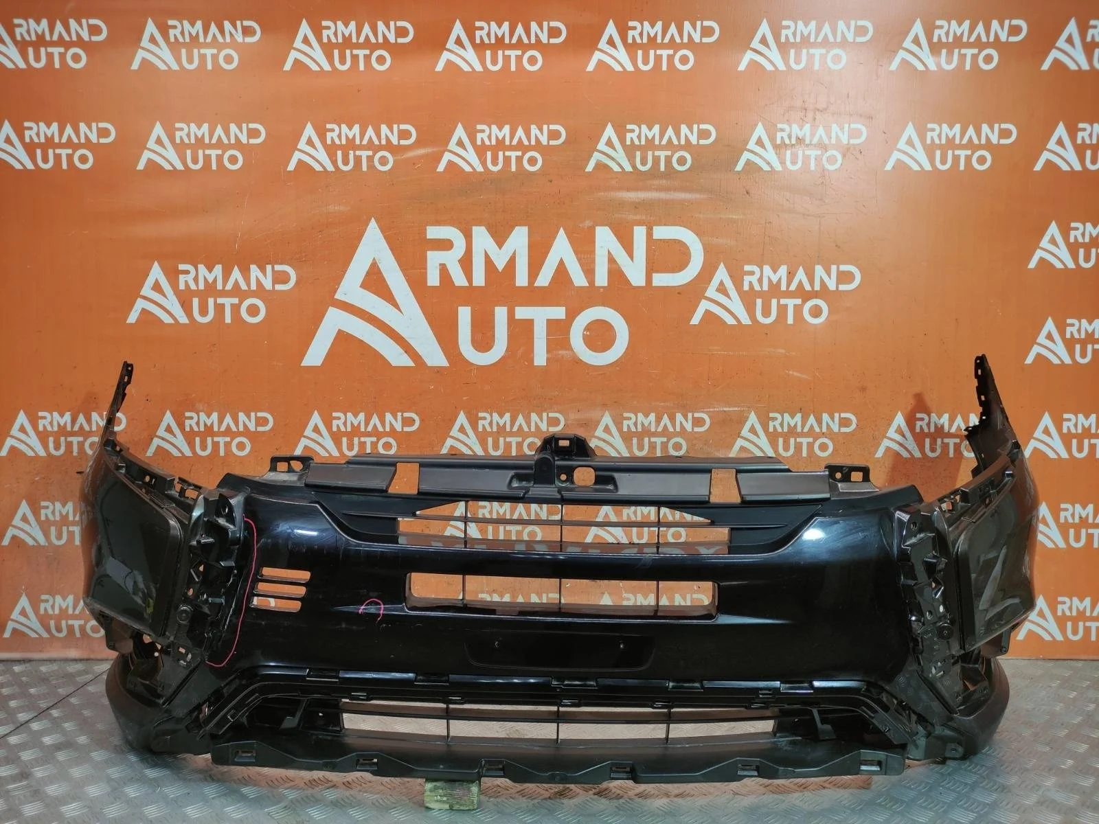 Бампер Mitsubishi Outlander 2018-нв 3