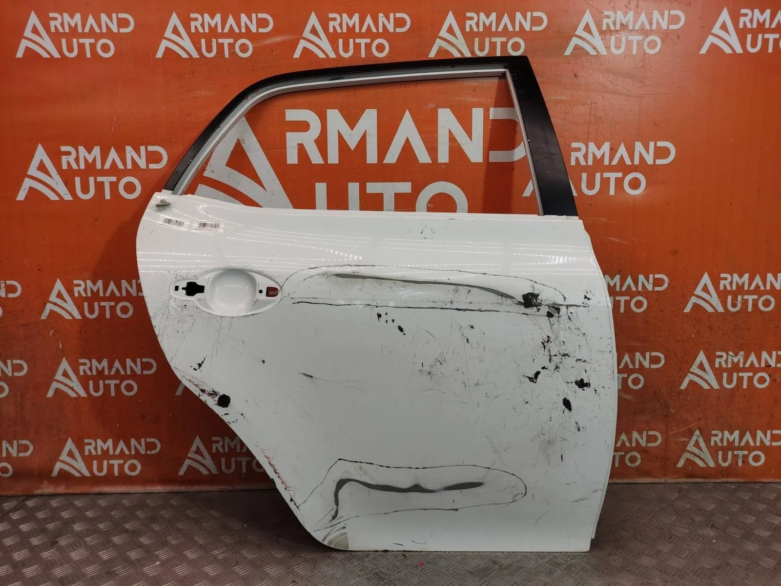 Дверь Toyota Auris 2006-2010