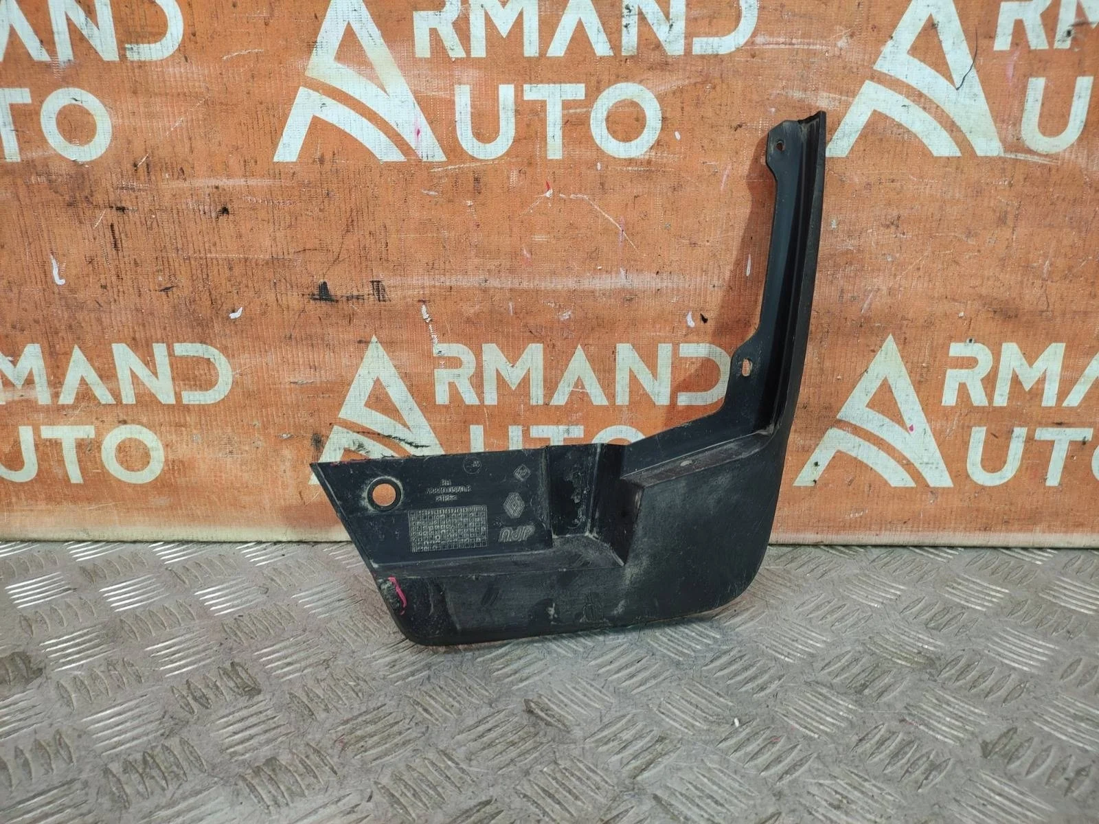 Брызговик Renault Logan 2012-2022