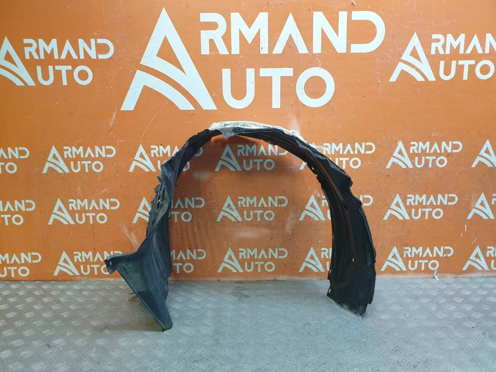 Подкрылок TOYOTA Land Cruiser 2015-2021 200