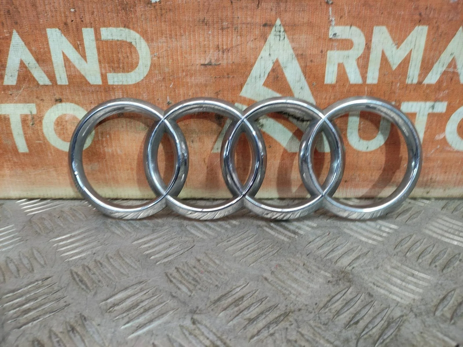 Эмблема Audi Q3 2011-2018 8U