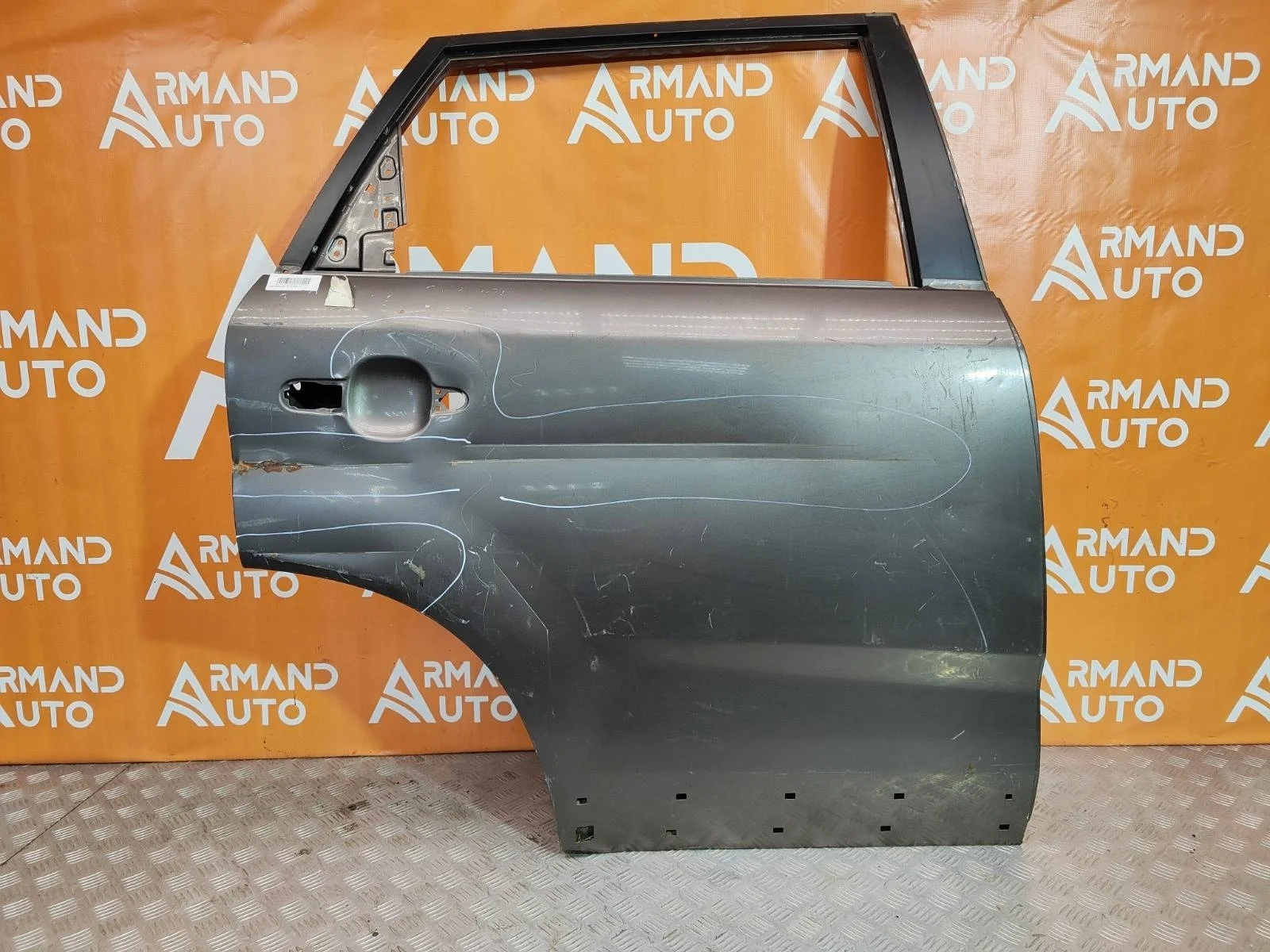 Дверь Kia Sorento 2009-2019 XM