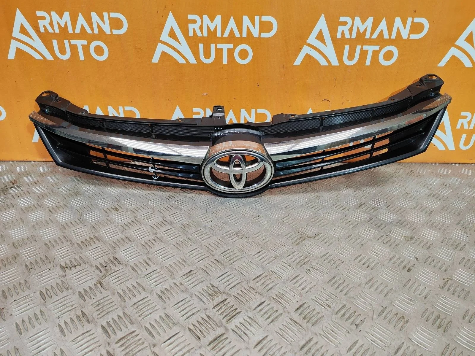 Решетка радиатора Toyota Camry 2014-2017 XV50