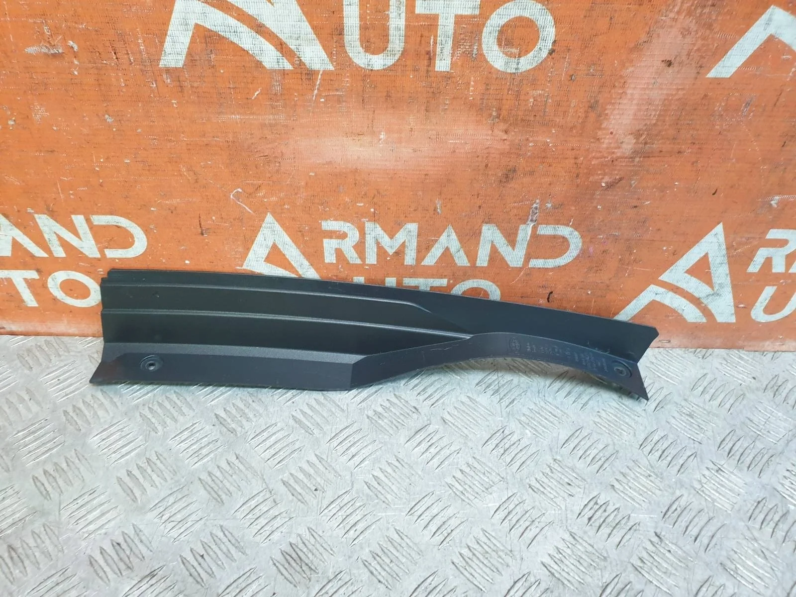 Накладка фонаря Land Rover Discovery 2013-2016 4