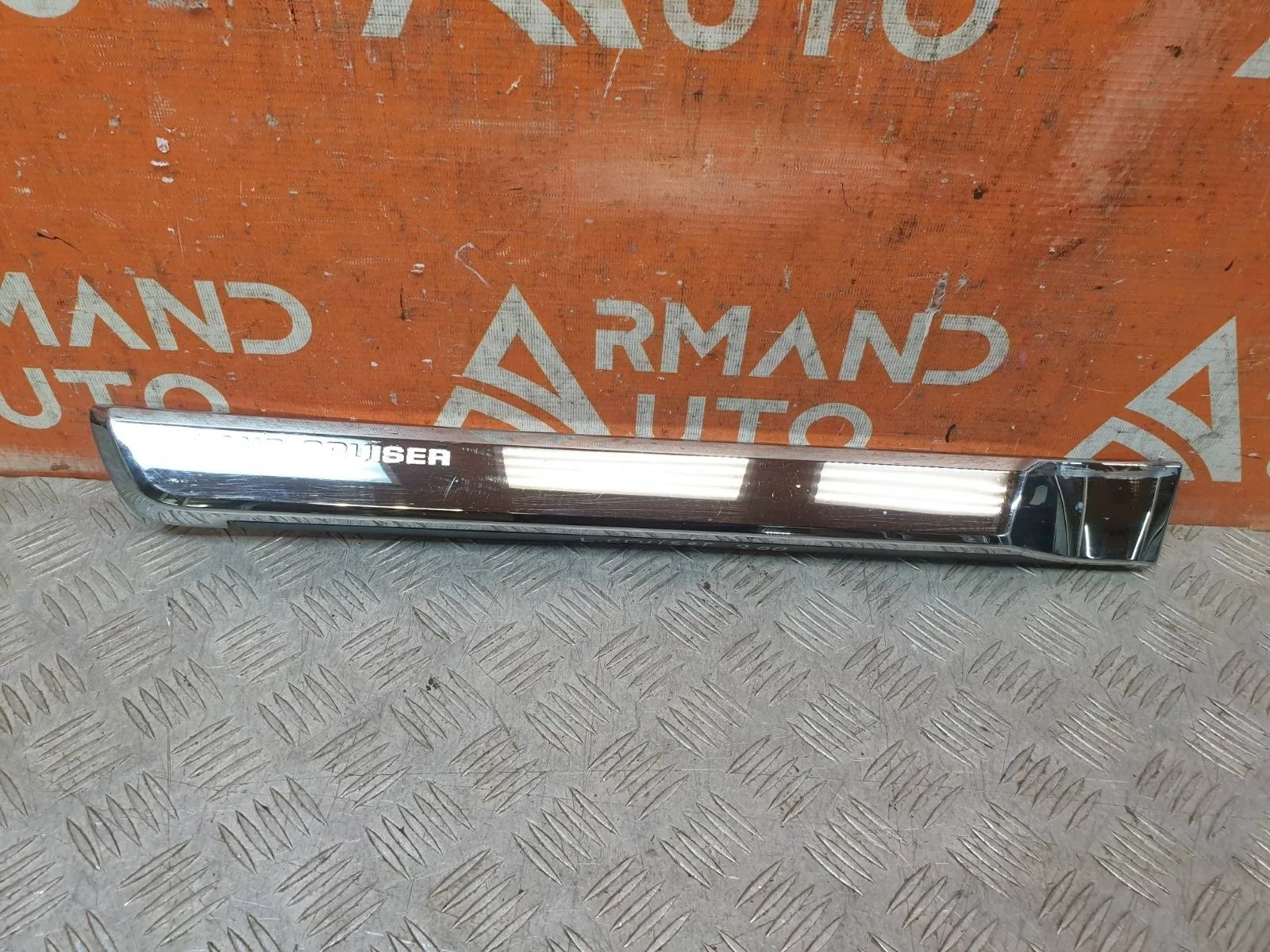 Молдинг двери Toyota Land Cruiser 2015-2021 200