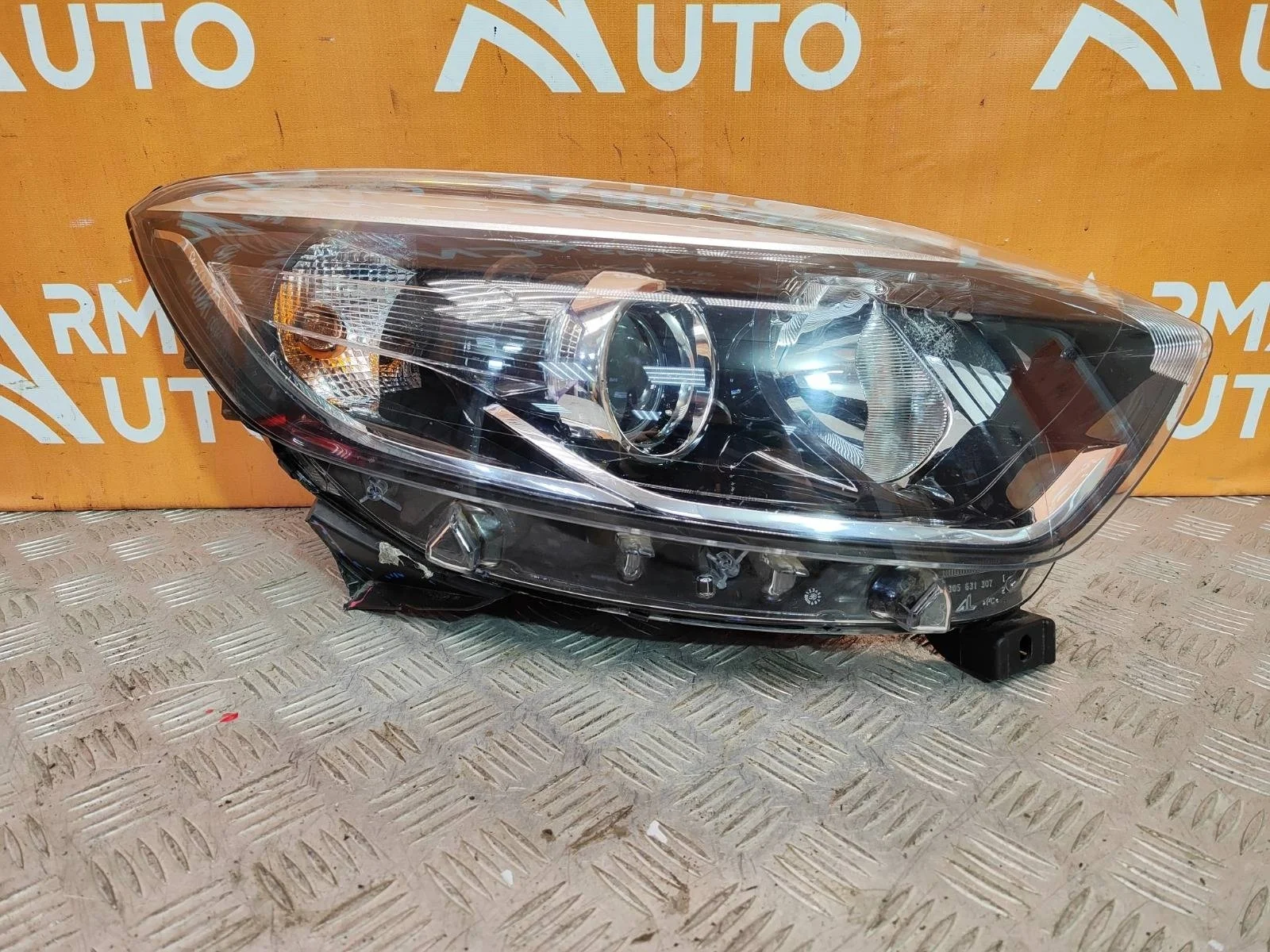 Фара Renault Kaptur 2016-нв