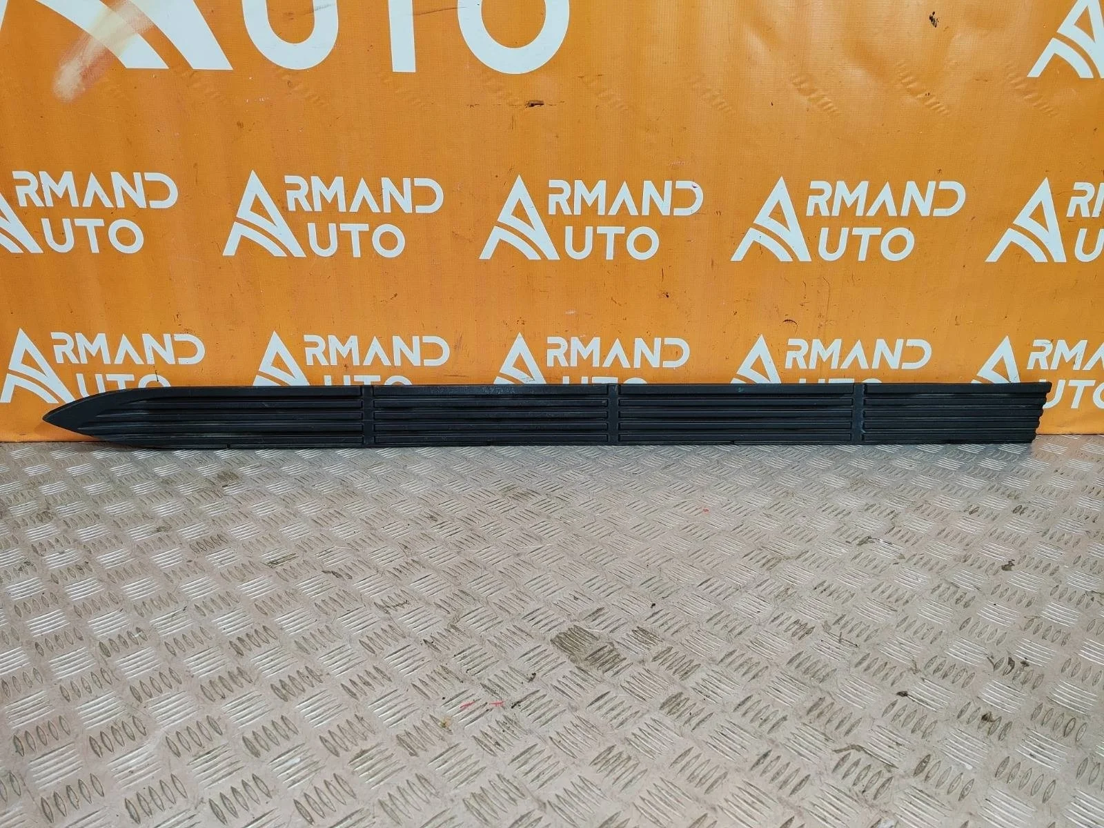 Накладка подножки Toyota Land Cruiser 2012-2021 200