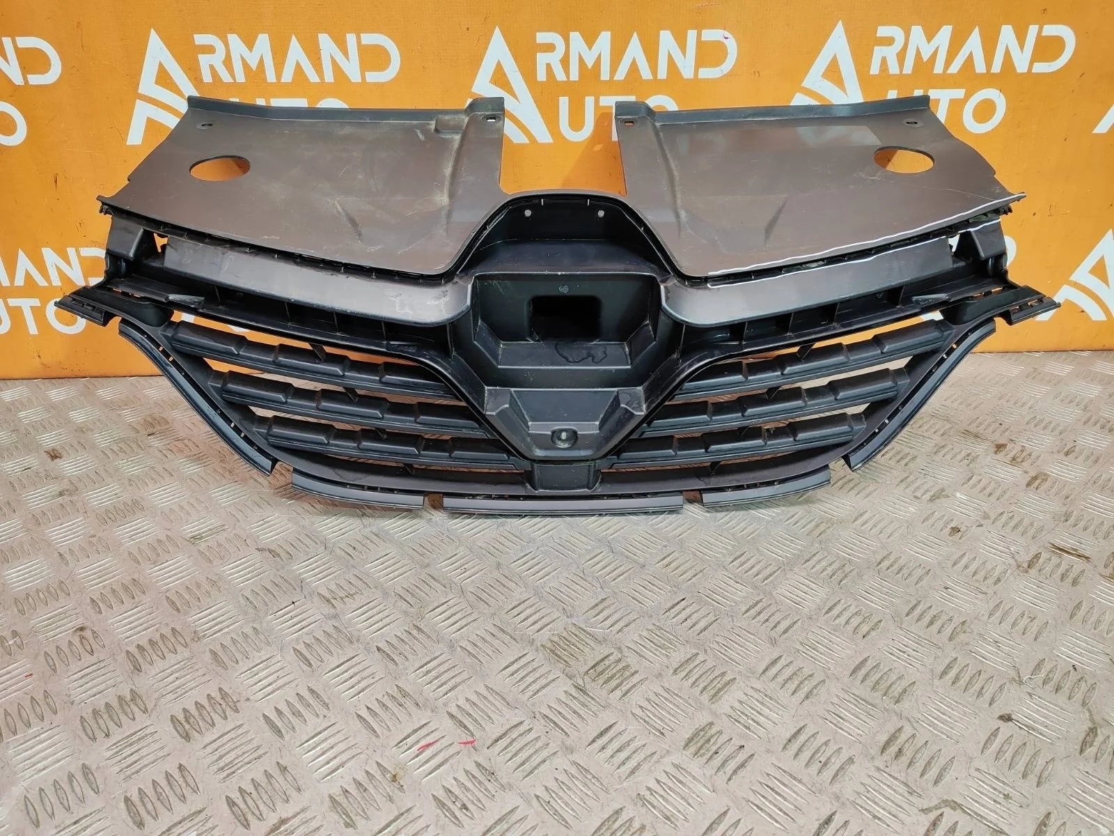 Решетка радиатора Renault Arkana 2019-нв