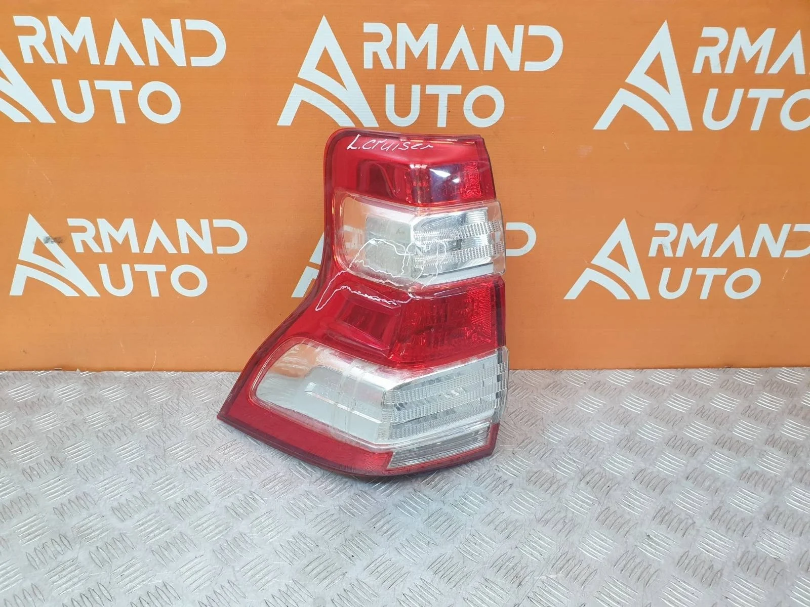 Фонарь Toyota Land Cruiser Prado 2013-2017 150