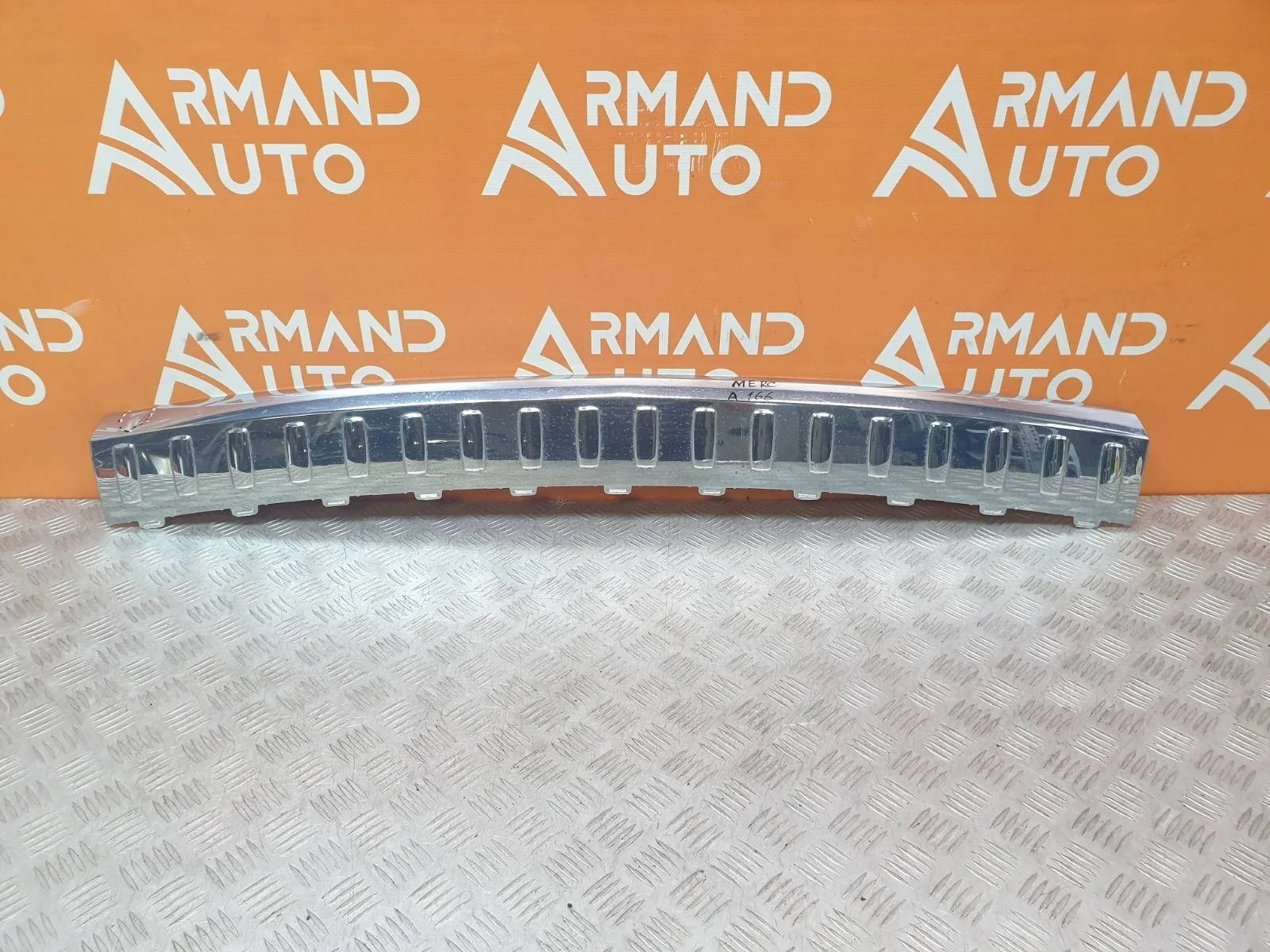 Накладка бампера верхняя Mercedes GL GLS-Class 2012-2019 X166