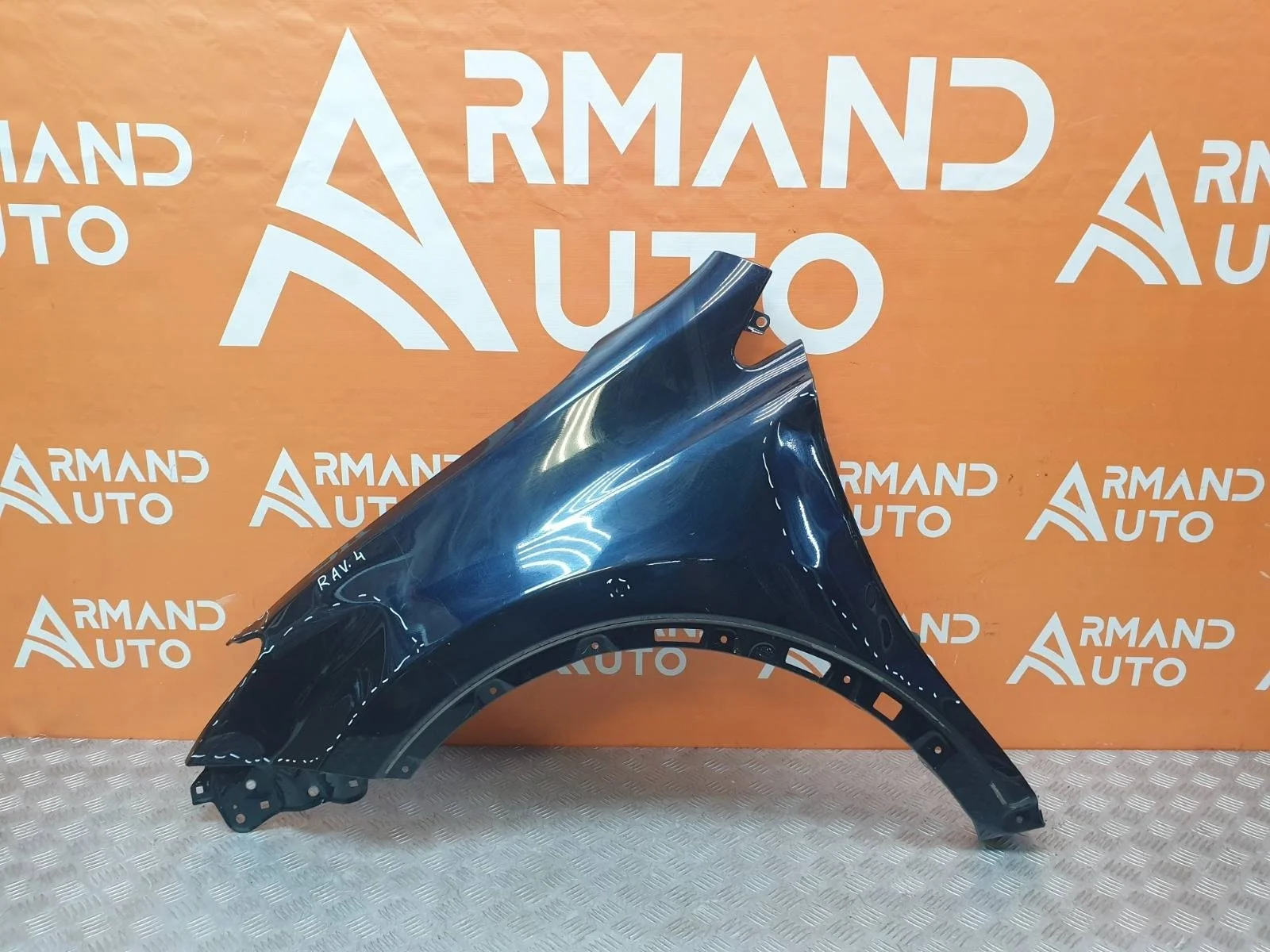 Крыло Toyota Rav4 2012-2019 CA40