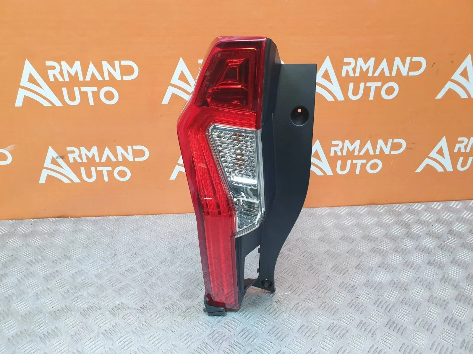 Фонарь Mitsubishi Pajero Sport 2015-2021 3