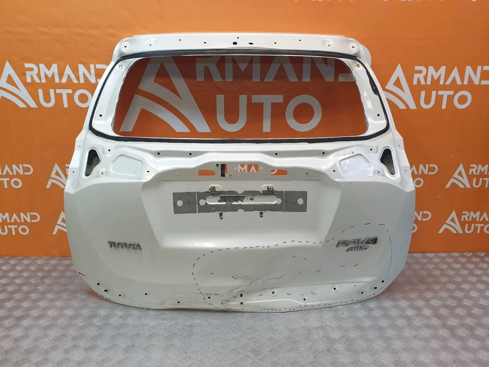 Дверь багажника Toyota RAV4 2015-2019 CA40