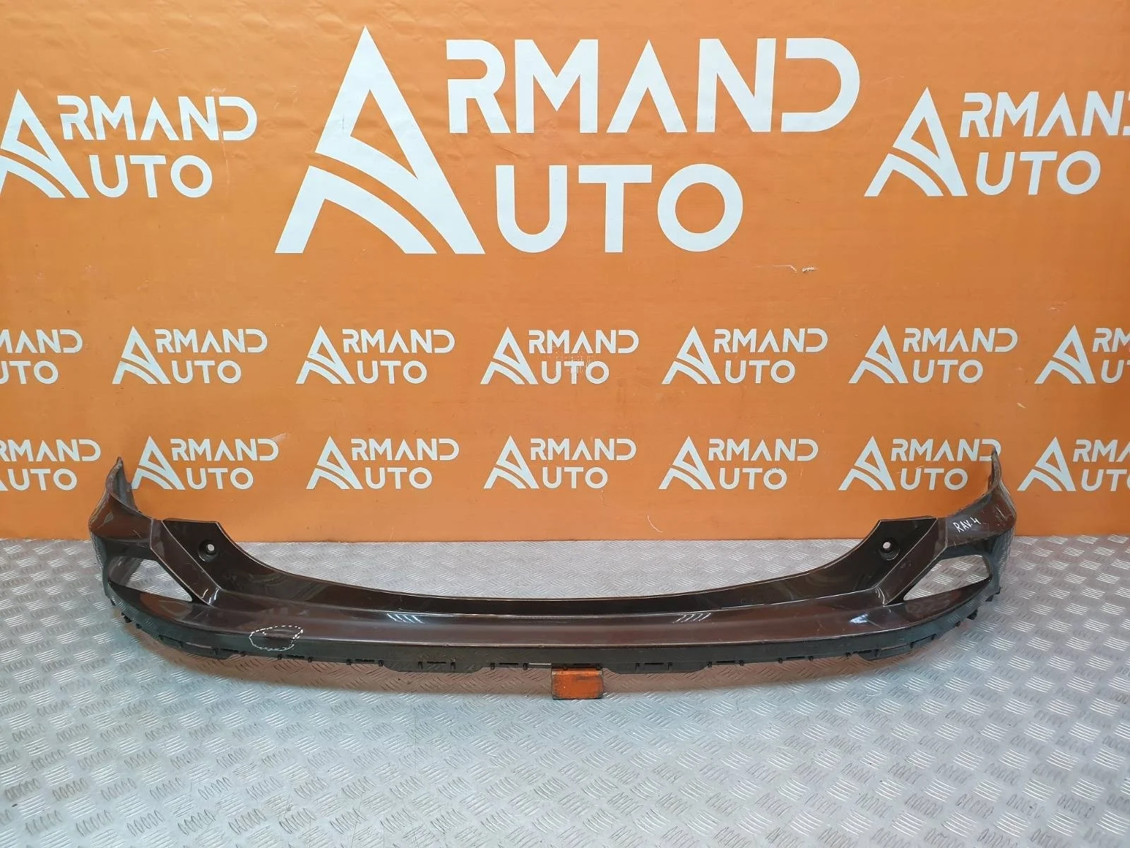 Бампер Toyota RAV4 2015-2019 CA40