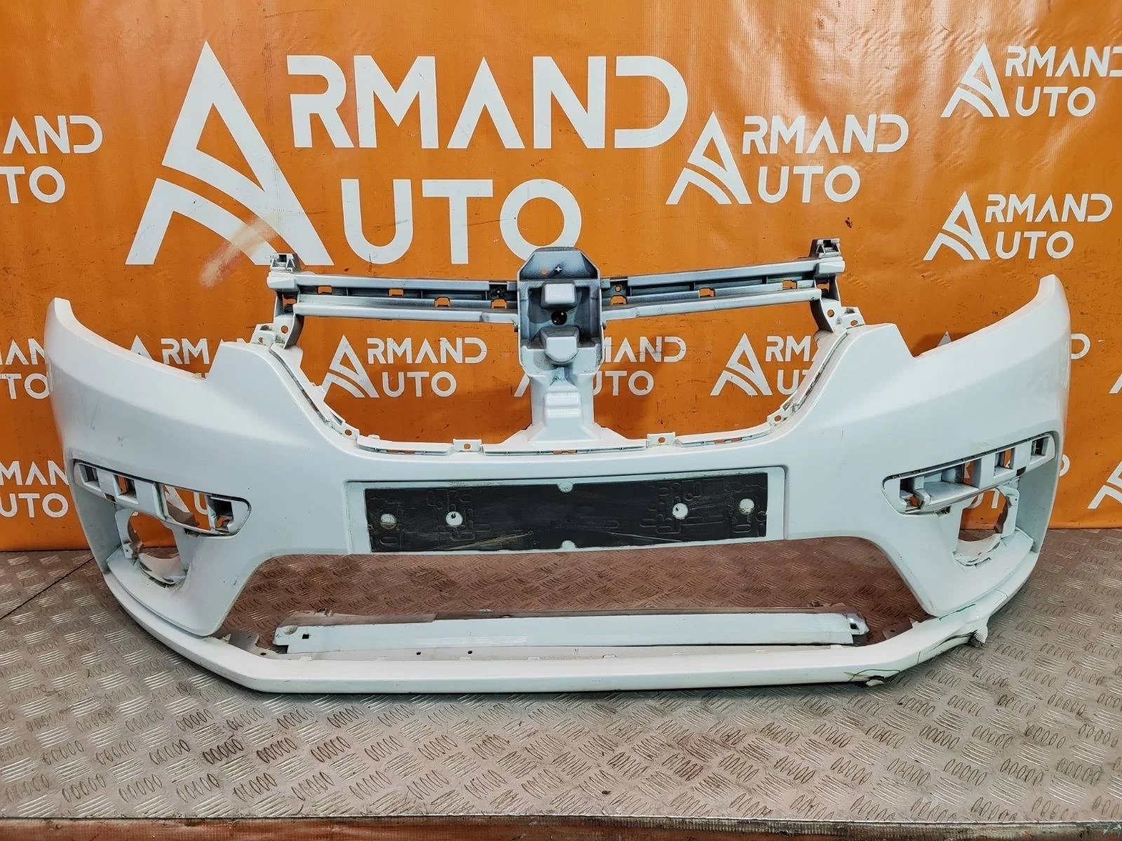 Бампер Renault Logan 2018-2022