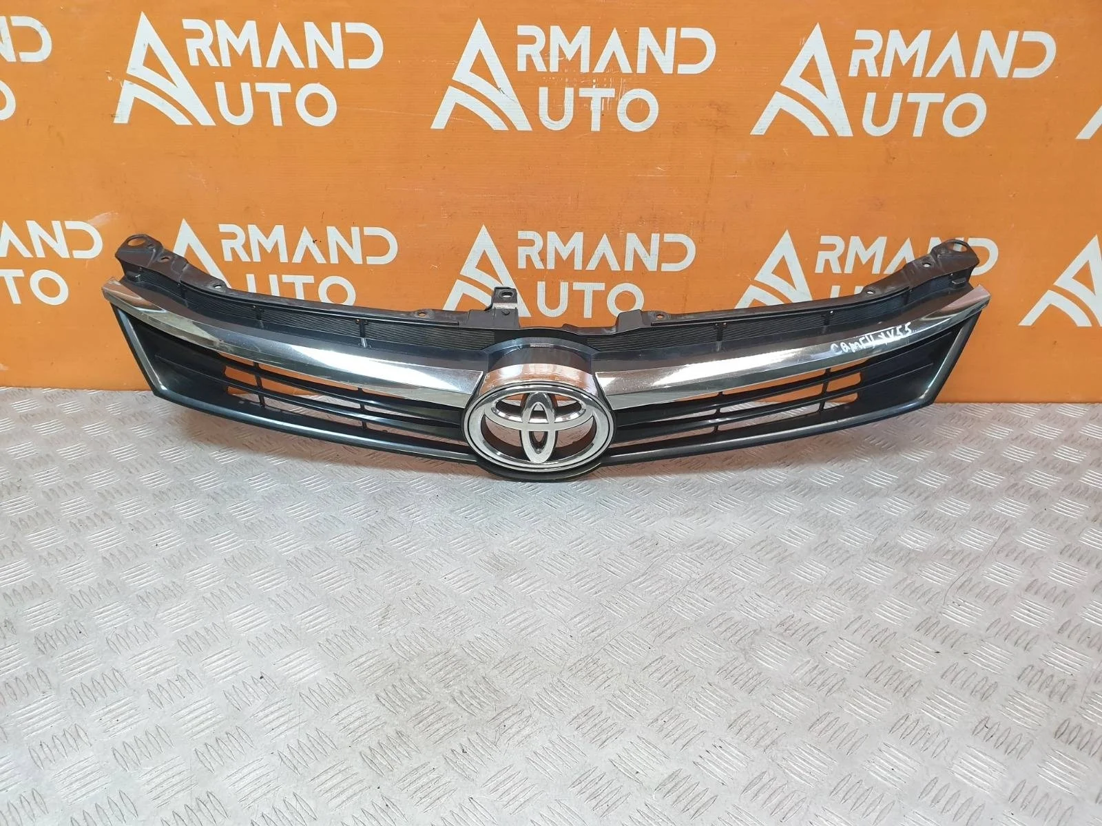 Решетка радиатора Toyota Camry 2014-2017 XV50