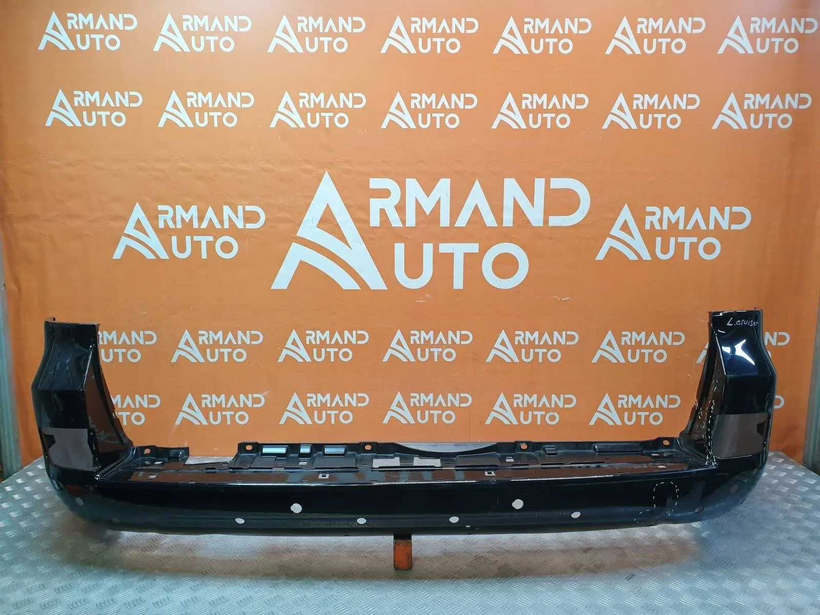 Бампер Toyota Land Cruiser 2015-2021 200