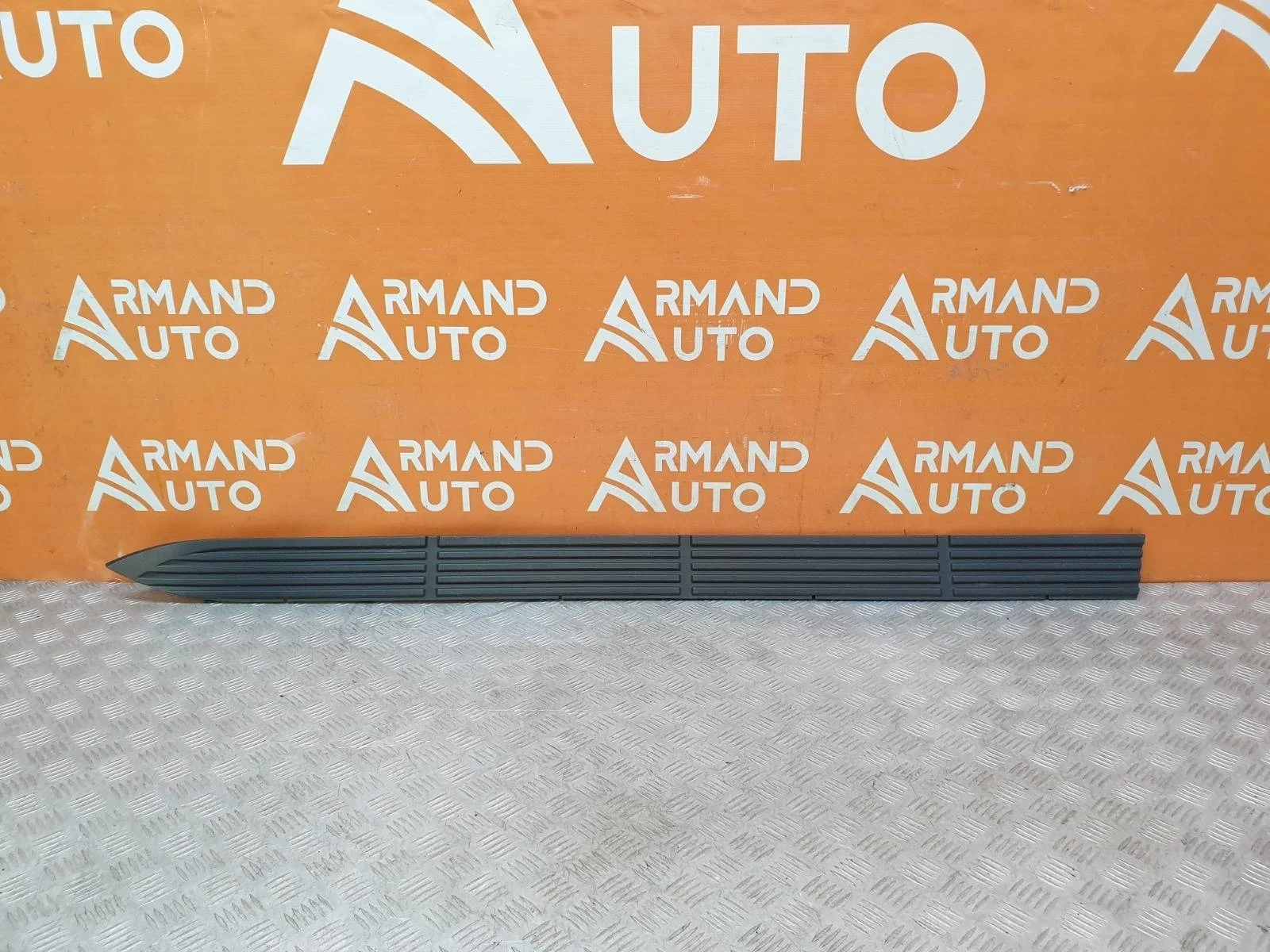 Накладка подножки Toyota Land Cruiser 2012-2021 200