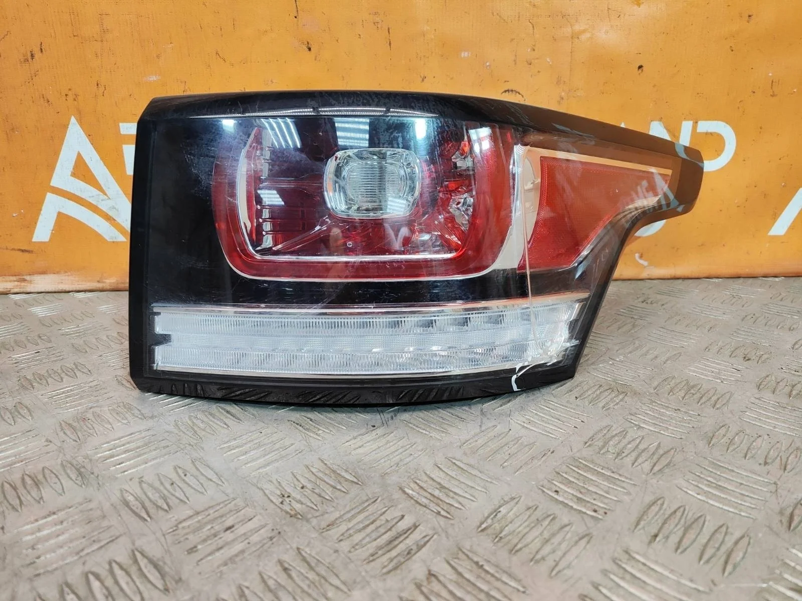 Фонарь Land Rover Range Sport 2013-2017 L494