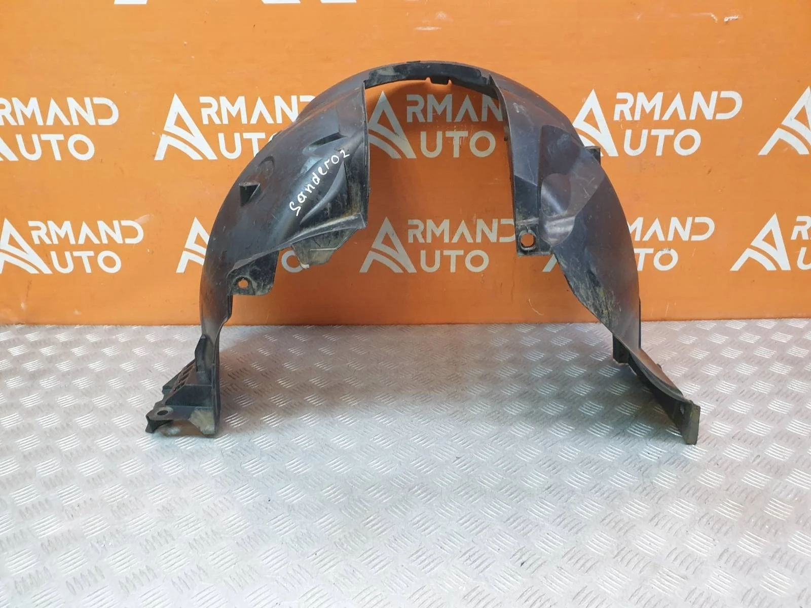 Подкрылок Renault Logan 2012-2018