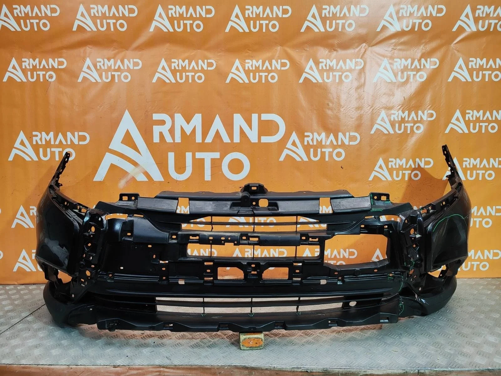 Бампер Mitsubishi Outlander 2015-2018 3