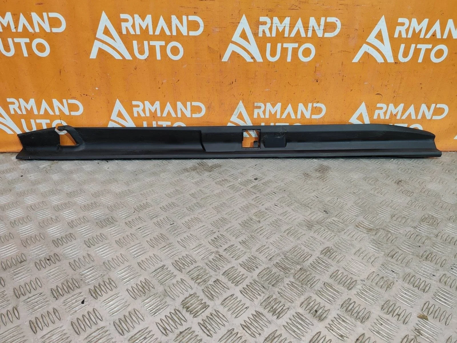Накладка бампера верхняя Toyota Land Cruiser Prado 2009-нв 150