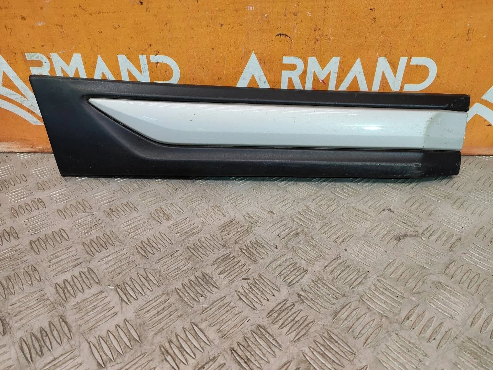 Молдинг двери Mitsubishi Outlander 2015-нв 3