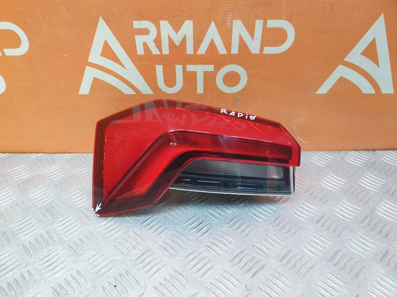 Фонарь внешний Skoda Rapid 2020-нв