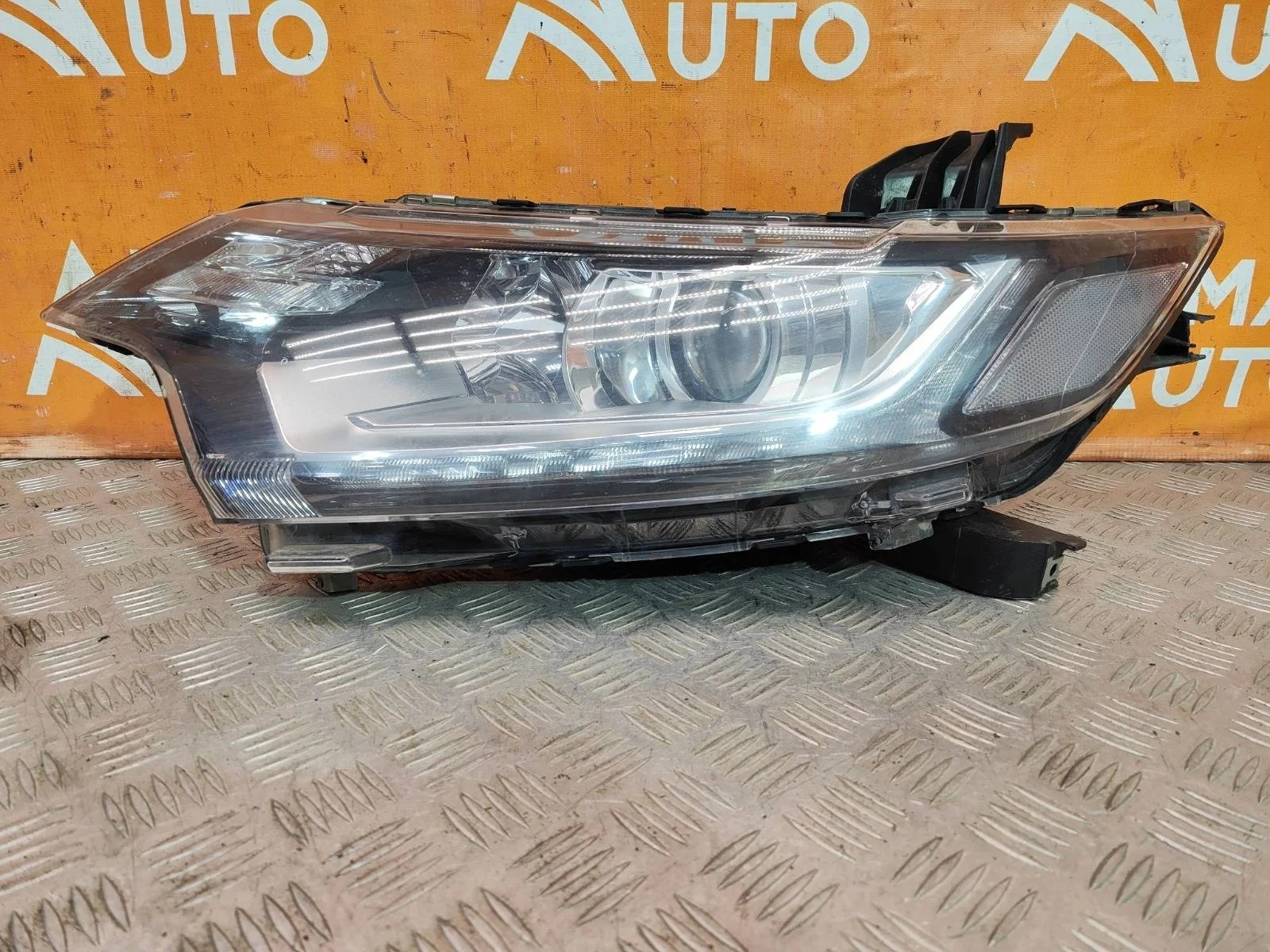 Фара MItsubishi Outlander 2015-нв 3