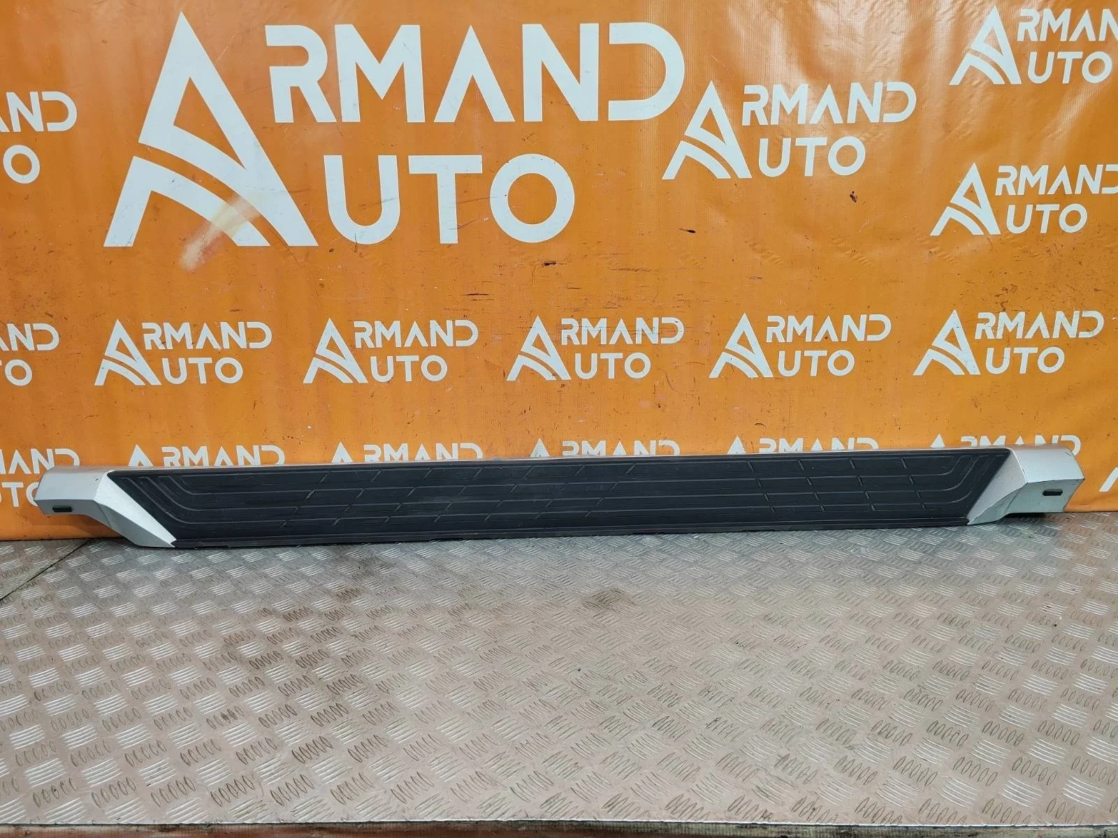 Накладка порога Mitsubishi Pajero 2006-нв 4