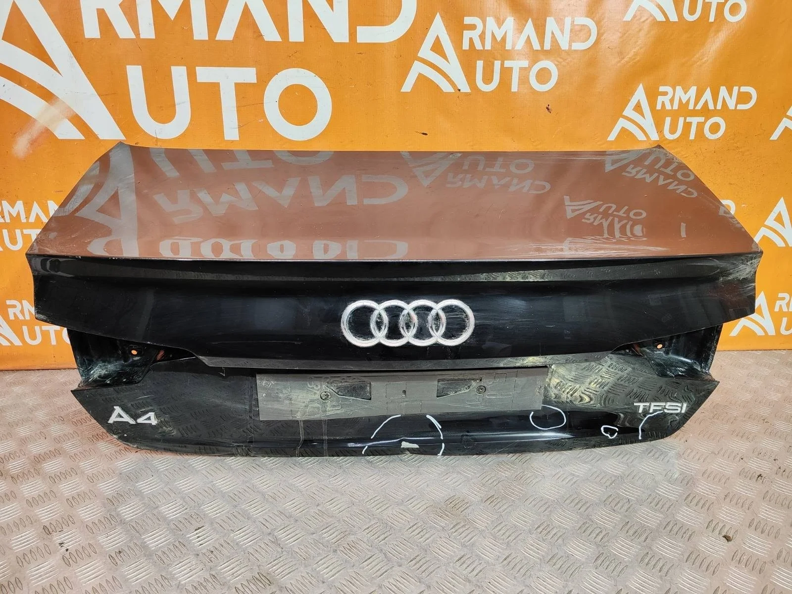 Крышка багажника Audi A4 2015-2020 B9