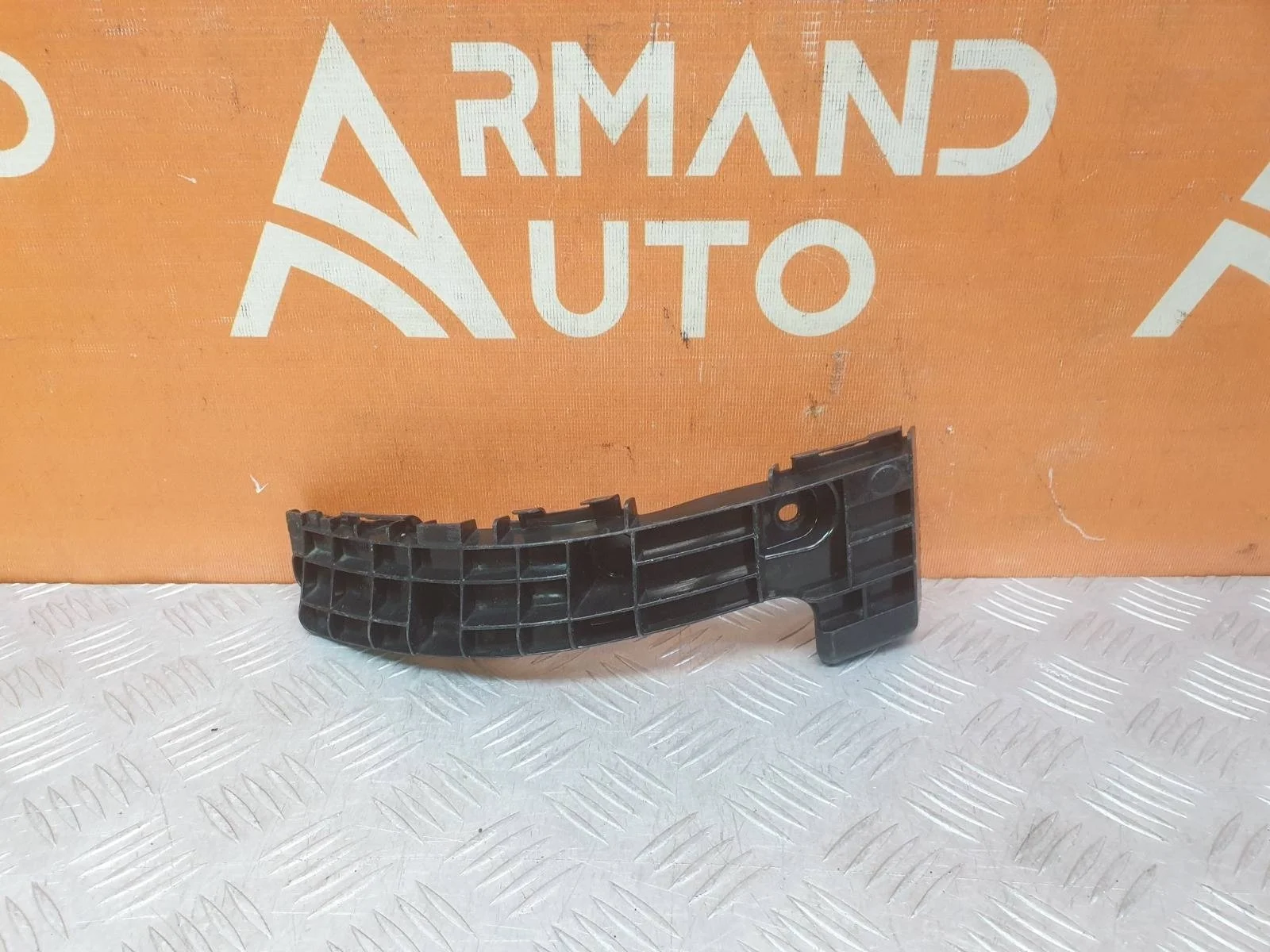 Кронштейн бампера нижний Lexus RX 2008-2015 3 AL10
