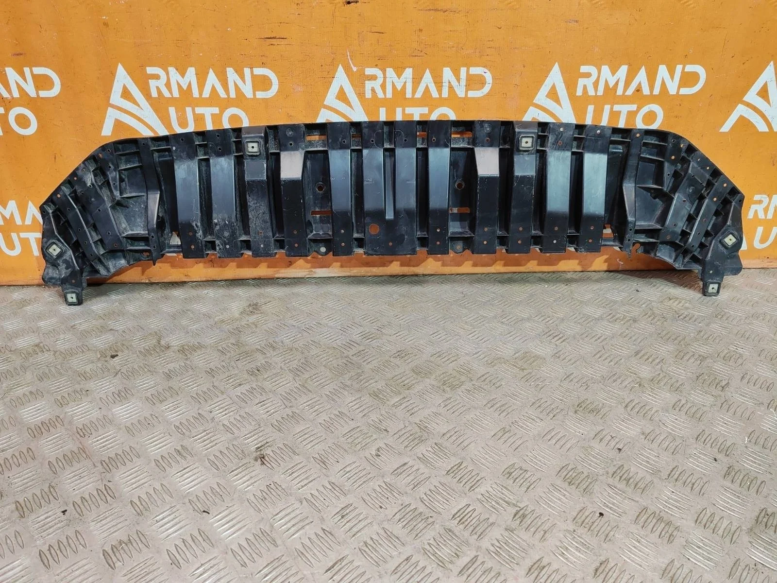 Пыльник бампера Toyota RAV4 2012-2019 CA40