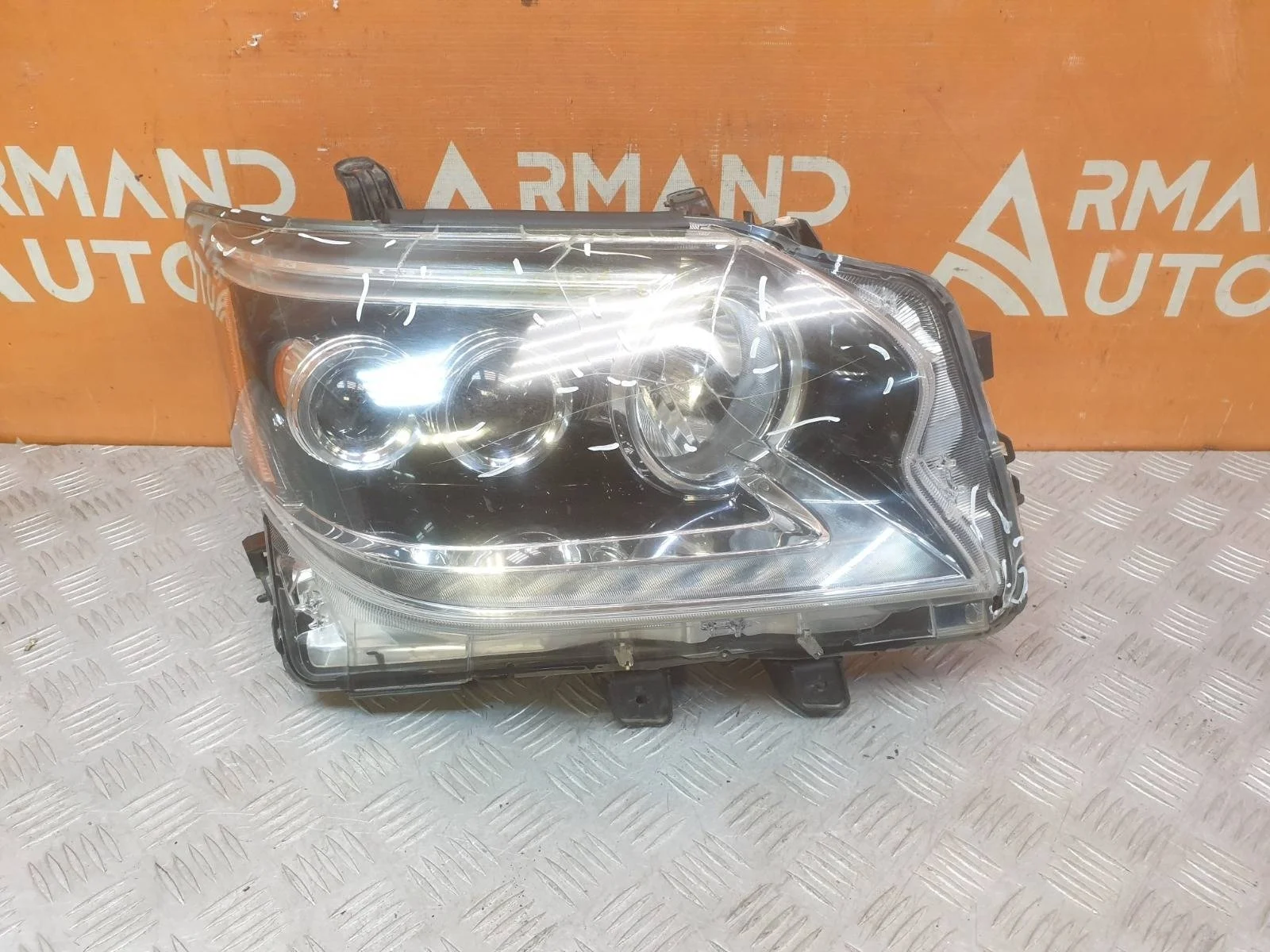 Фара Lexus GX 2013-2019 URJ150