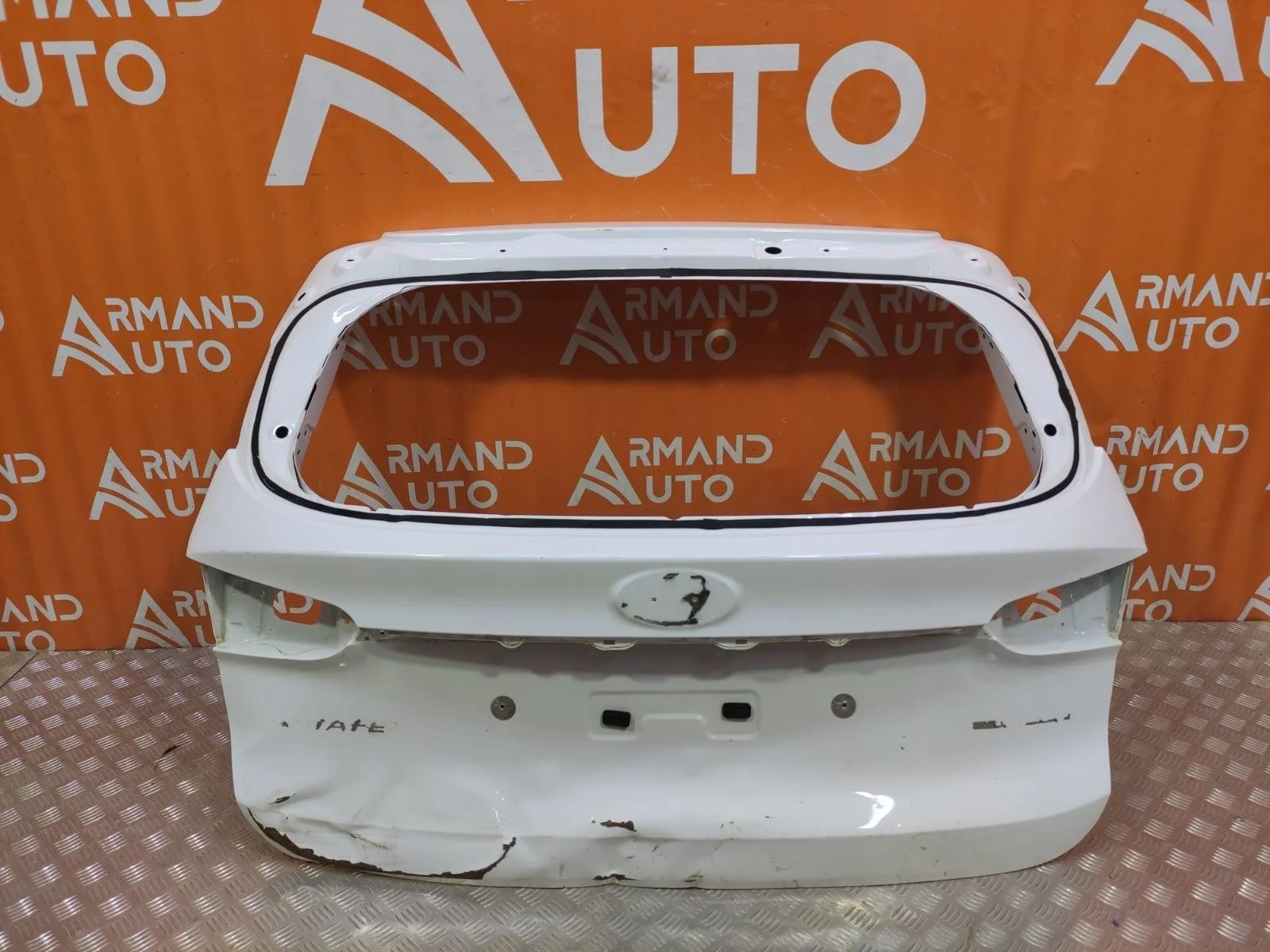 Дверь багажника Hyundai Santa Fe 2018-нв 4 TM
