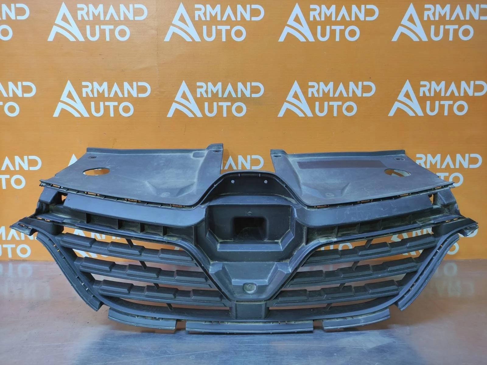 Решетка радиатора Renault Arkana 2019-нв