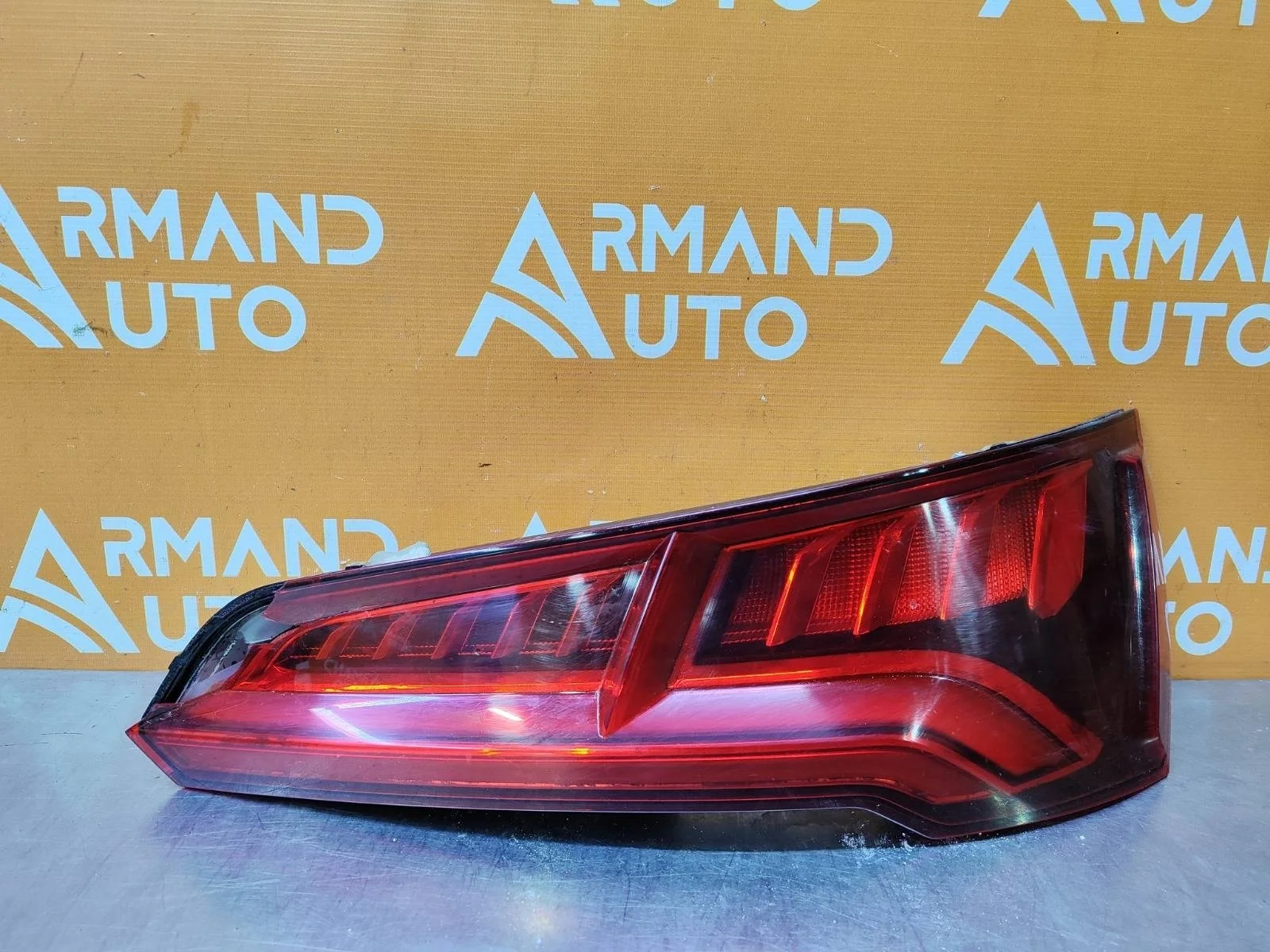 Фонарь Audi Q5 2017-нв FY