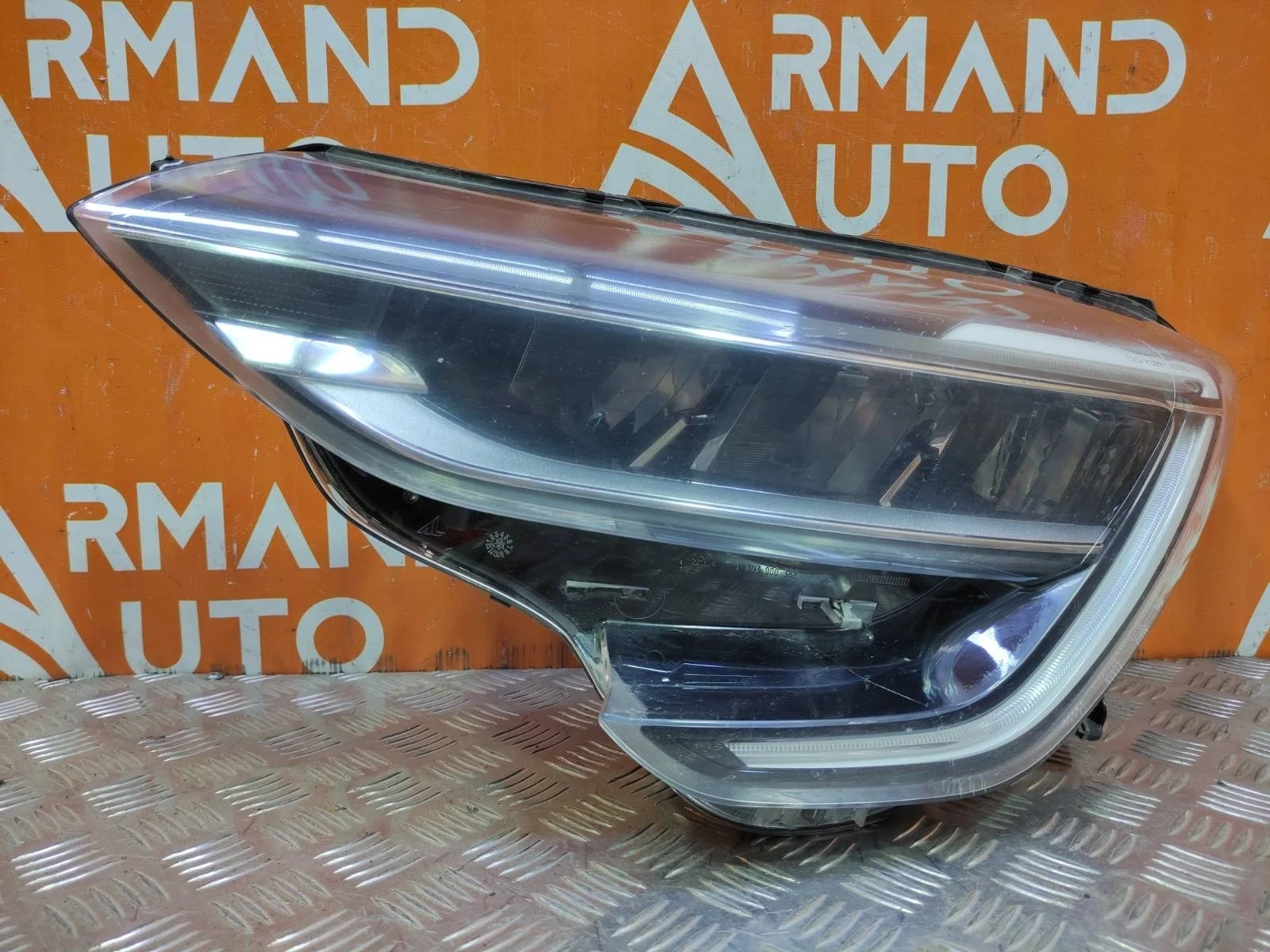 Фара Renault Arkana 2019-нв