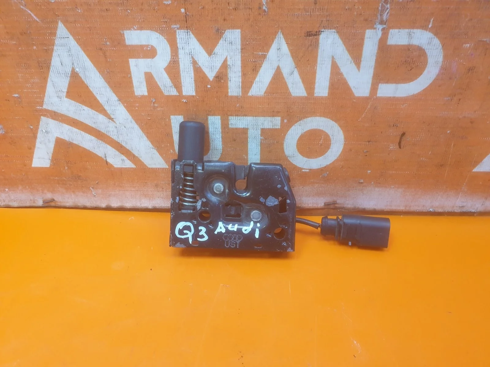 Замок капота Audi Q3 2011-2018 8U