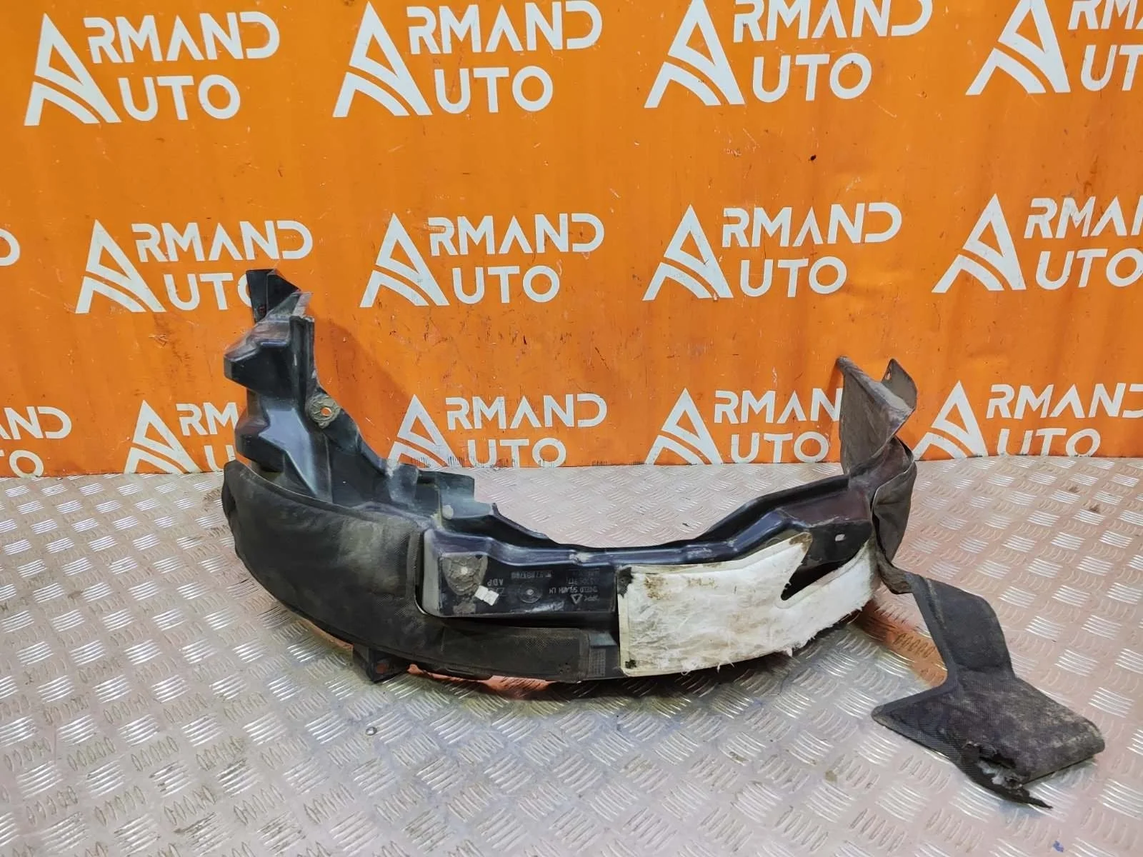 Подкрылок Mitsubishi Outlander 2012-нв 3
