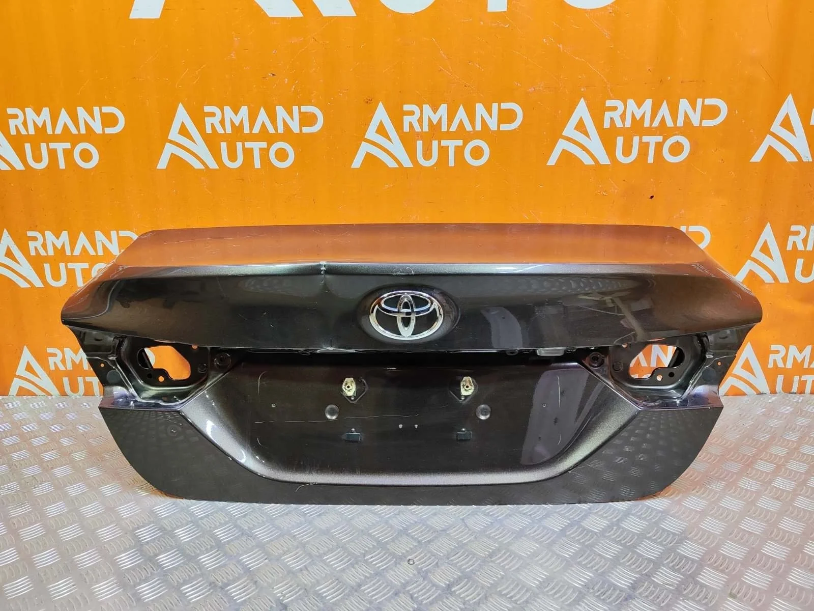 Крышка багажника Toyota Camry 2017-нв 8 XV70