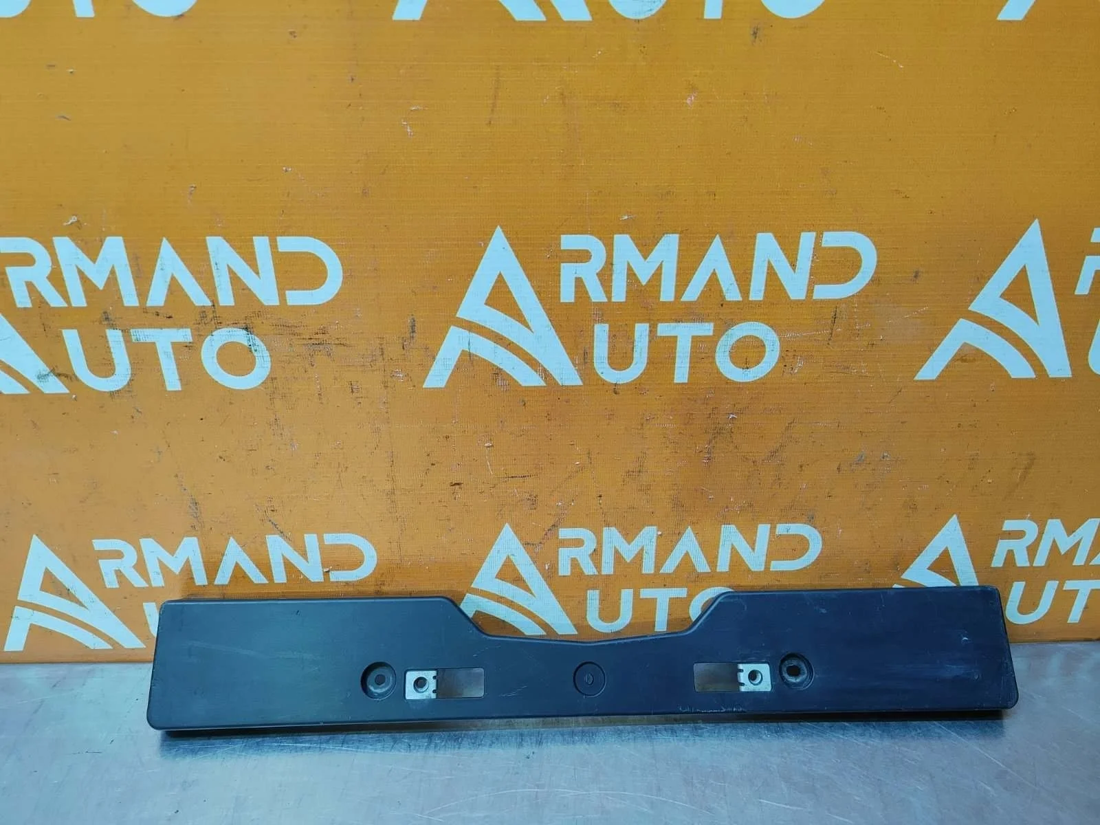 Площадка под гос номер Toyota RAV4 2015-2019 CA40
