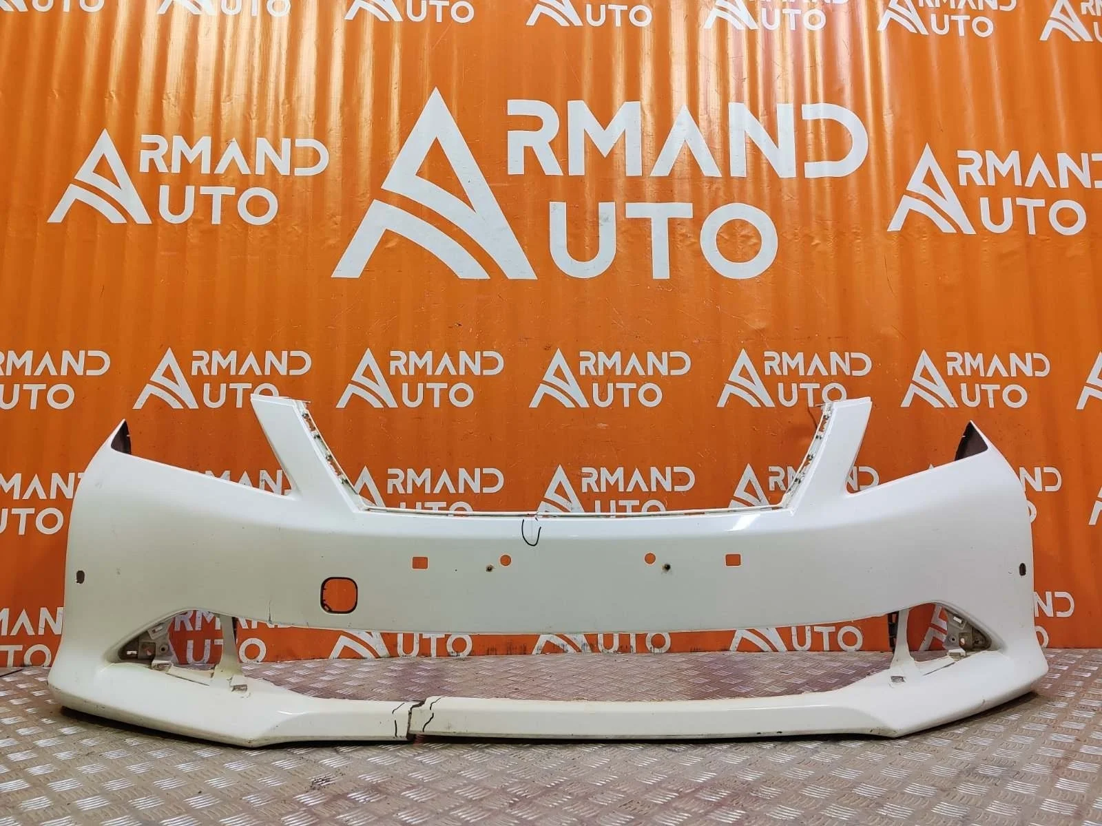 Бампер Toyota Camry 2011-2014 7 XV50
