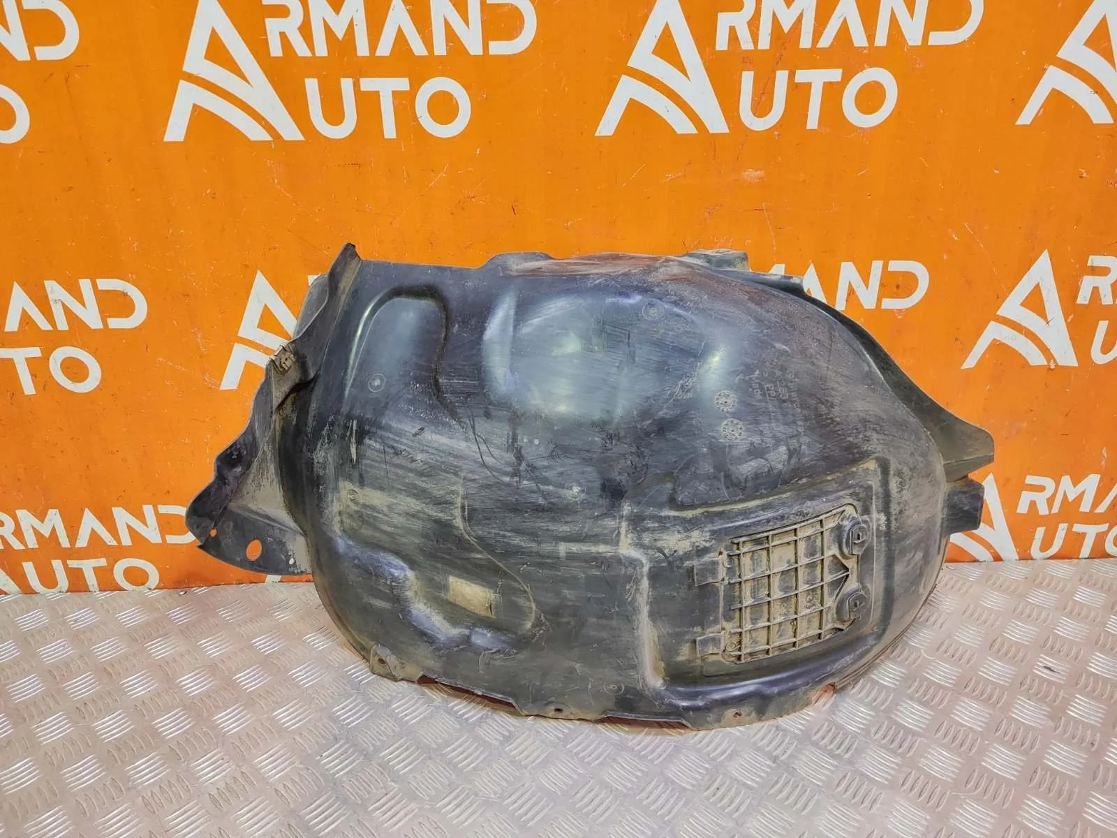 Подкрылок Mercedes GLC-Class 2015-нв X253